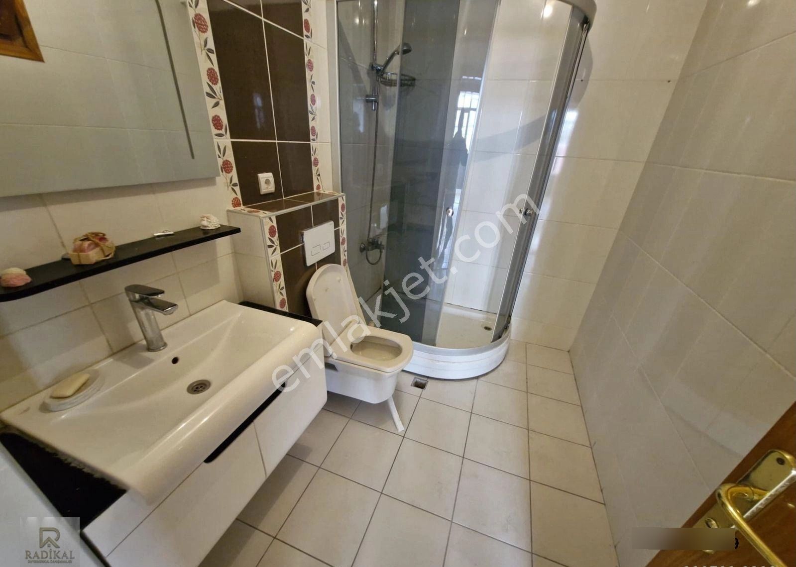 Birlik Mahallesi 439. Sokak Üzeri Ara Katta Kiralık 3+1 Daire........ - Görsel 15