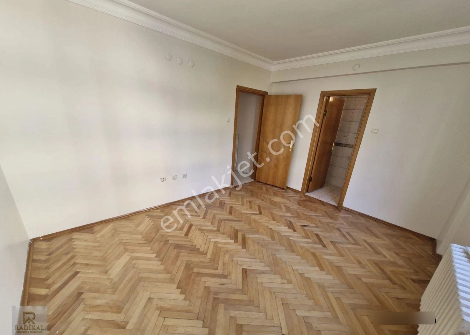 Birlik Mahallesi 439. Sokak Üzeri Ara Katta Kiralık 3+1 Daire........ - Görsel 4