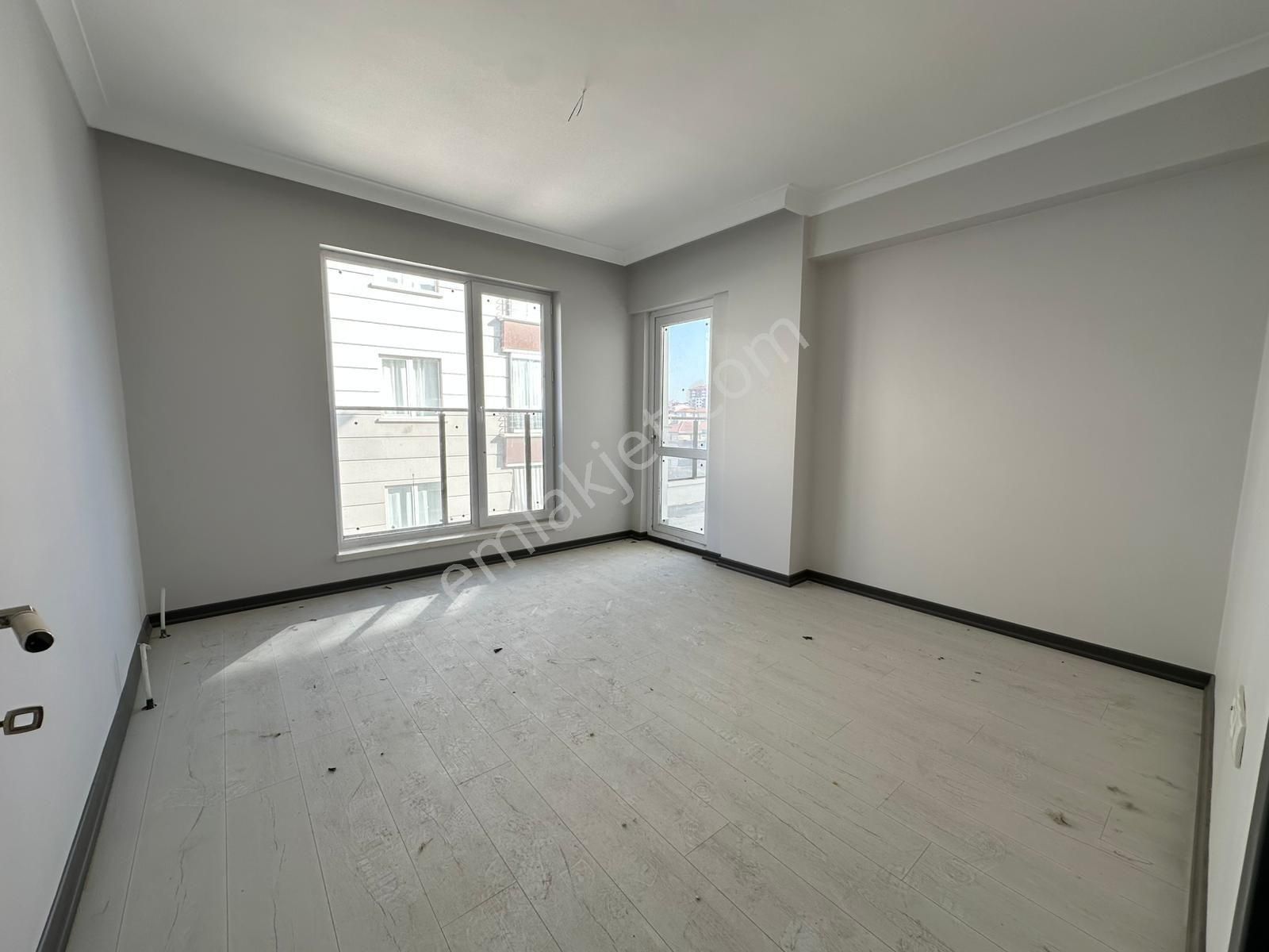 Karapürçek Mahallesinde Külliye Mevki 3+1 Full Yapılı Daire - Görsel 8