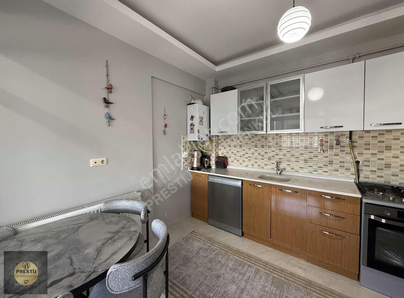 Ana Cadde Üzeri K. Otoparklı - Geniş Oturumlu Meskenli Daire - Görsel 5