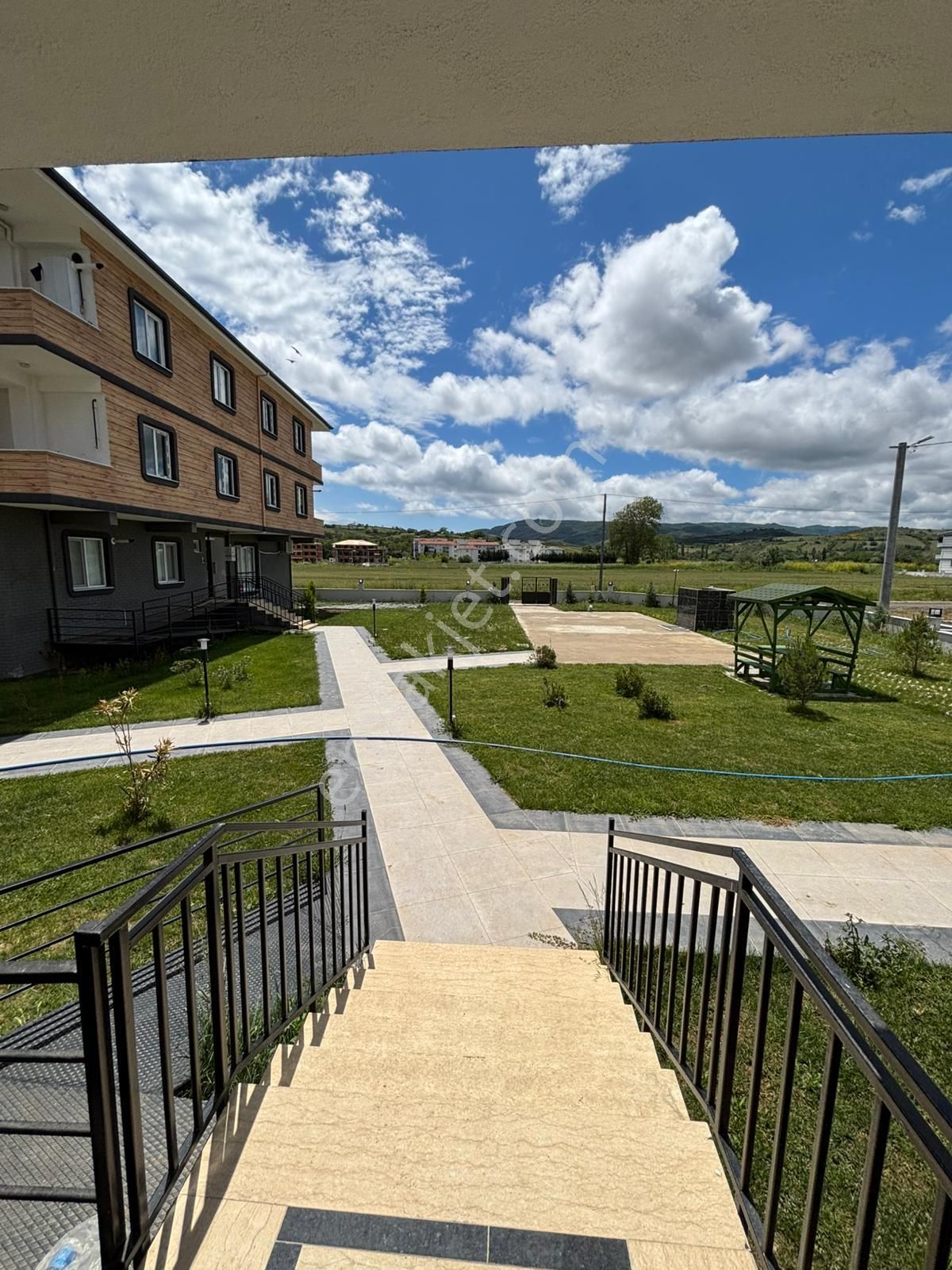 Tekirdağ Kumbağ Da Sıfır Satılık 2+1 Havuzlu Sitede - Görsel 16