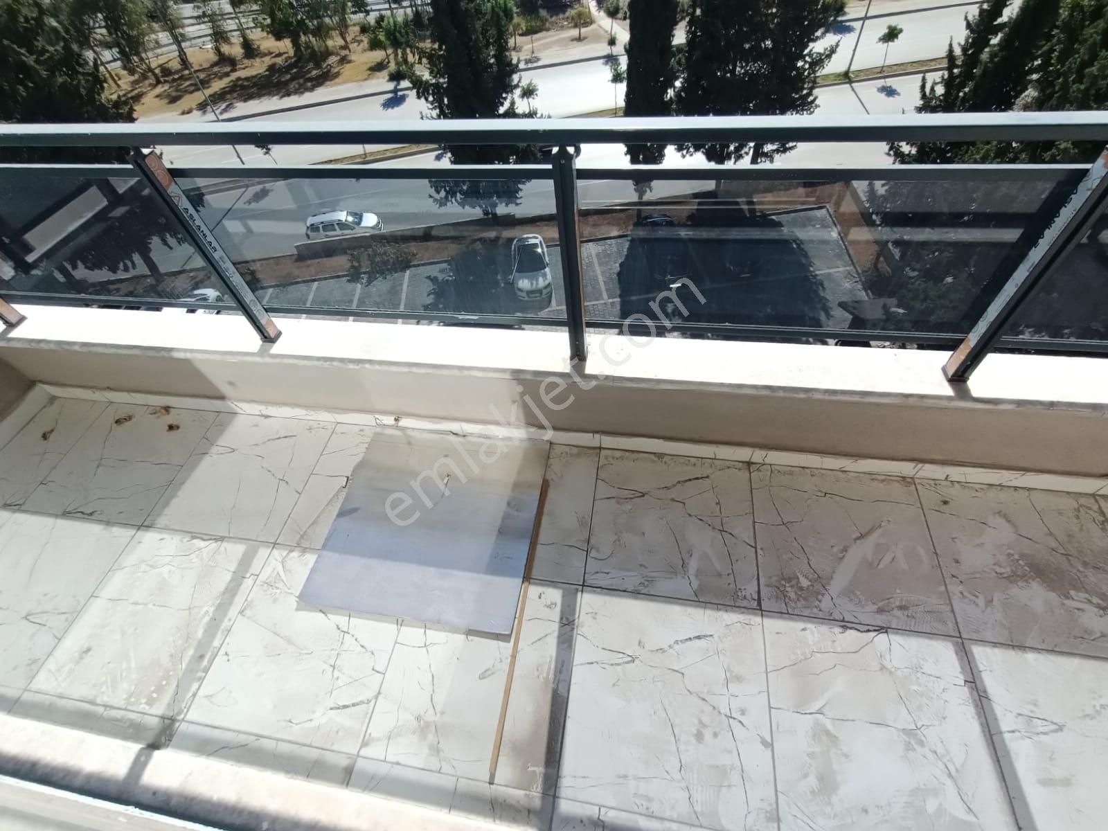 İz'den Bulvar Üzeri Site İçin'de Emsalsiz Fırsat Dairesi - Görsel 11