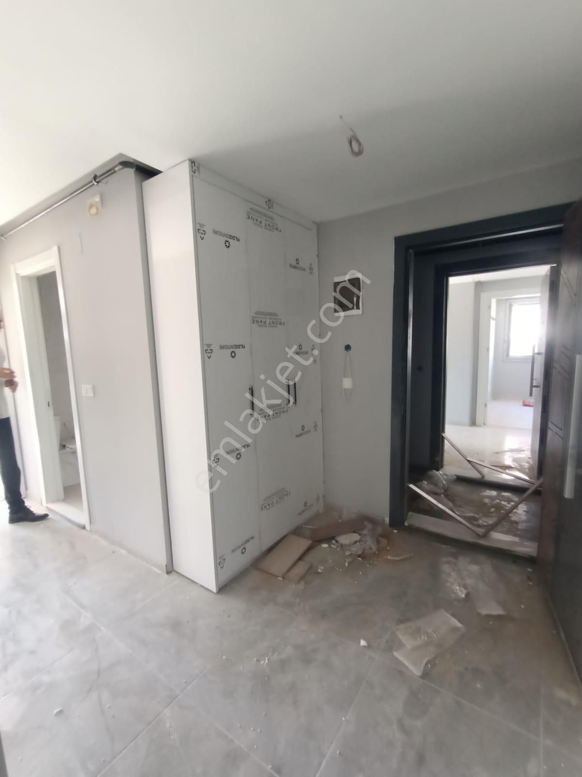 İz'den Bulvar Üzeri Site İçin'de Emsalsiz Fırsat Dairesi - Görsel 2