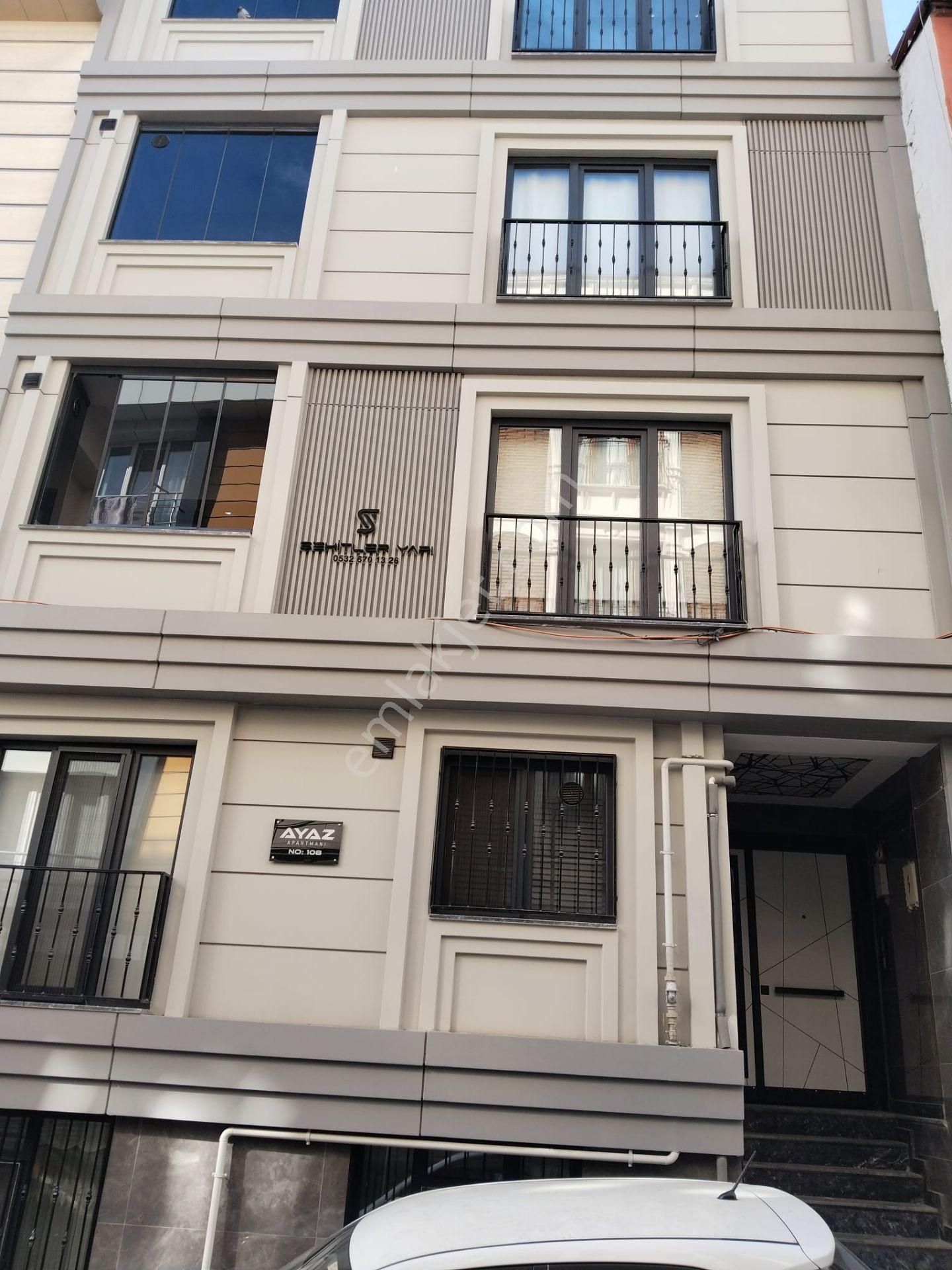 Bayrampaşa Altıntepsi Mahallesi Satılık Çatı Arası Piyesli Dublex Daire - Görsel 24