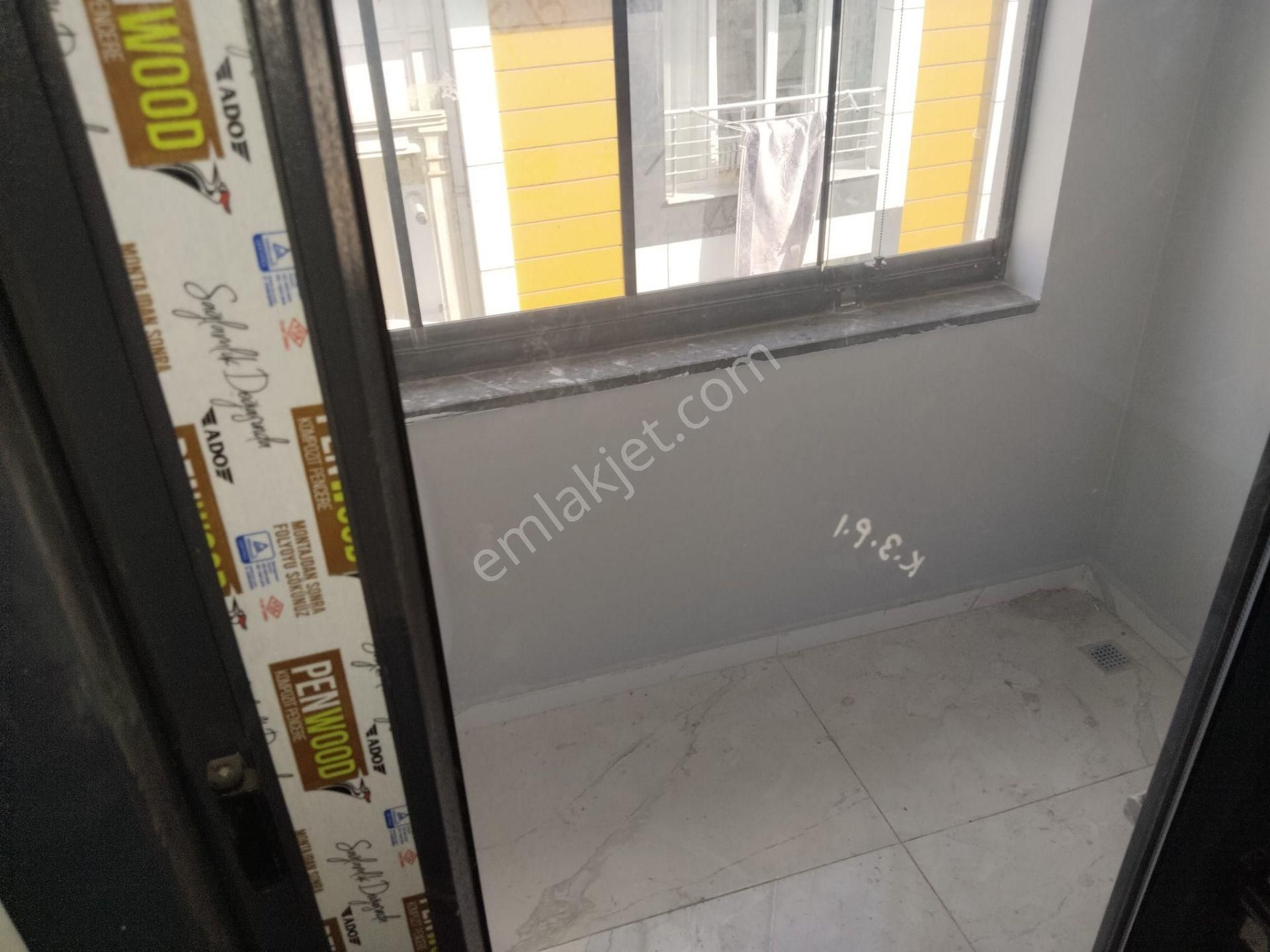 Bayrampaşa Altıntepsi Mahallesi Satılık Çatı Arası Piyesli Dublex Daire - Görsel 12