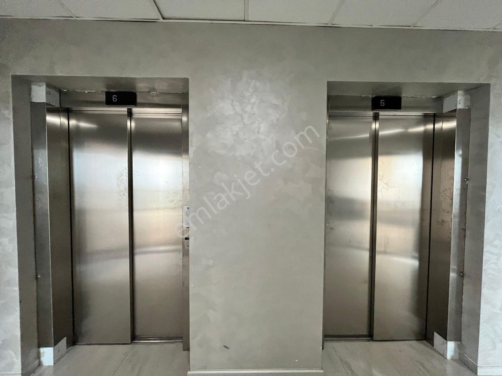 Full Deniz Manzaralı Plazada Kiralık Ofis - Görsel 5