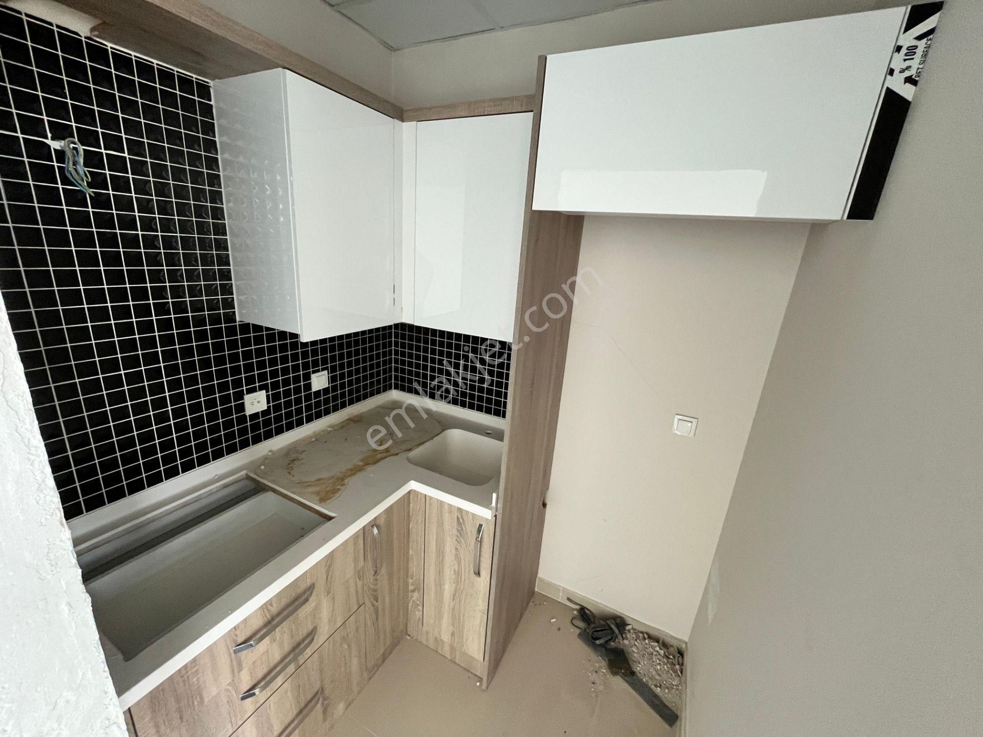 Full Deniz Manzaralı Plazada Kiralık Ofis - Görsel 18