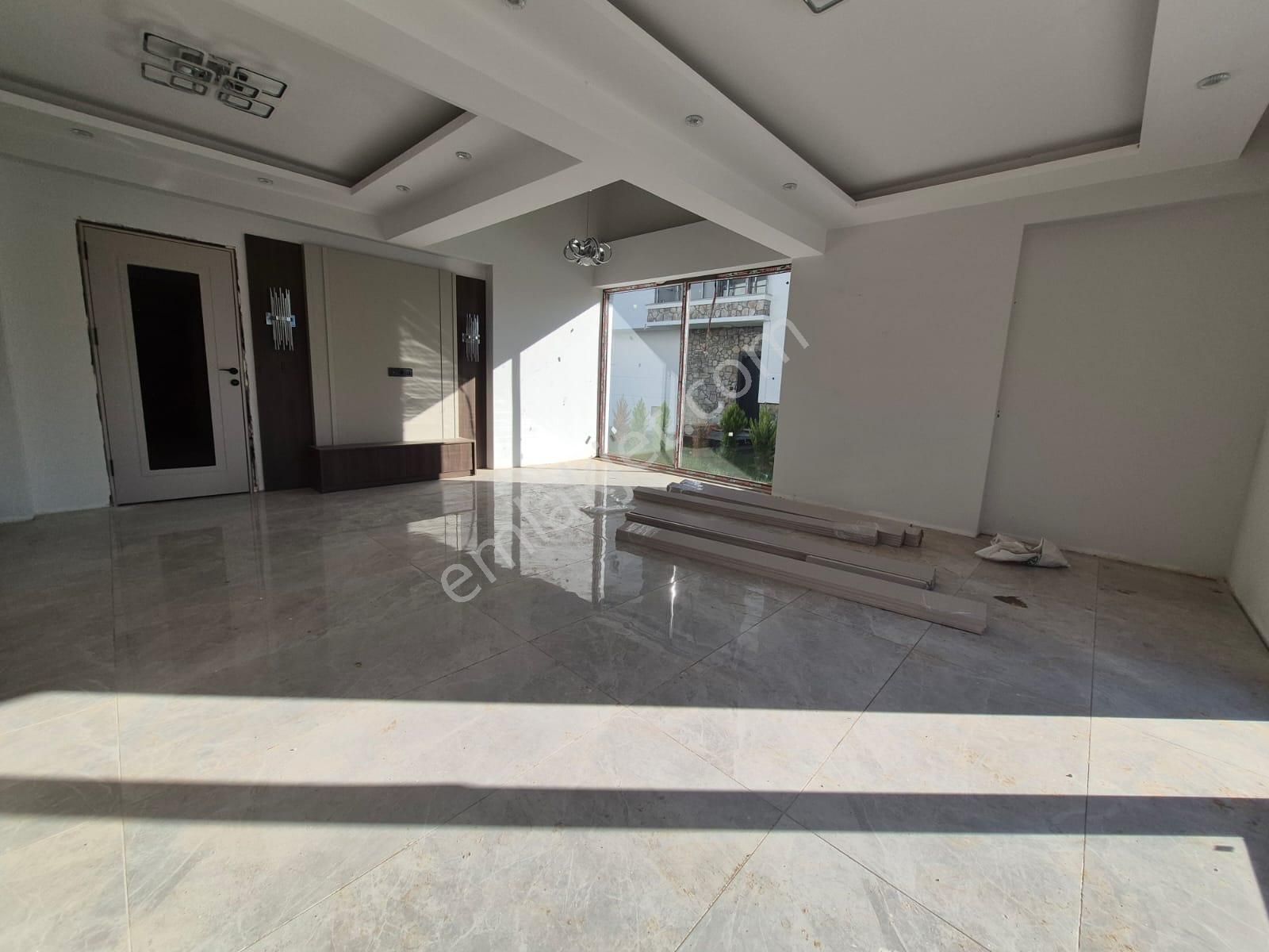 Sabri Pınarbaşı Gayrimenkul'den Akçay'da Satılık Sıfır Tek Müstakil Havuzlu Villa - Görsel 6