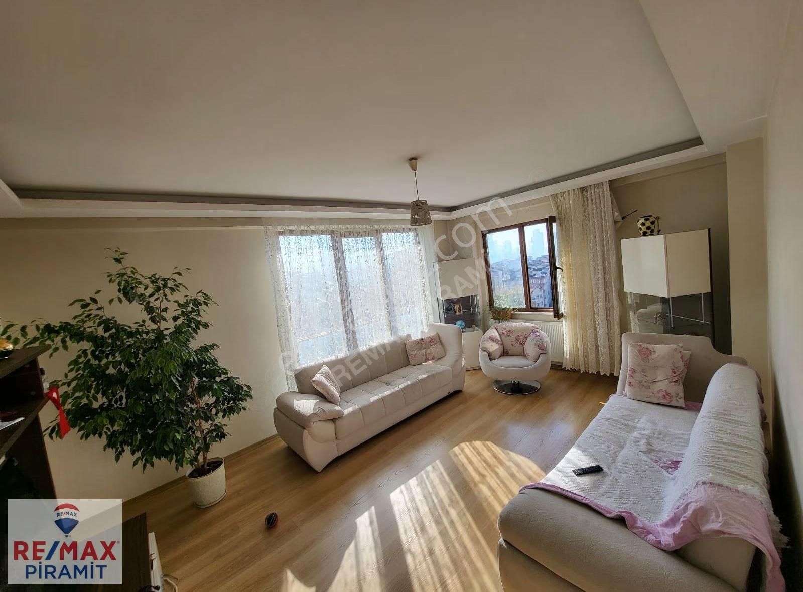 Ümraniye Krizantem Sokakta Resepsiyonlu Sitede Fırsat Daire - Görsel 15