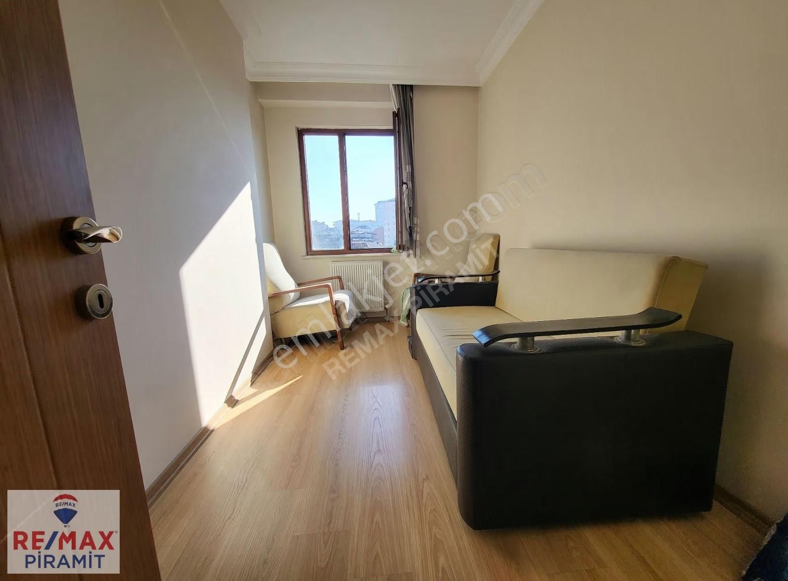 Ümraniye Krizantem Sokakta Resepsiyonlu Sitede Fırsat Daire - Görsel 7