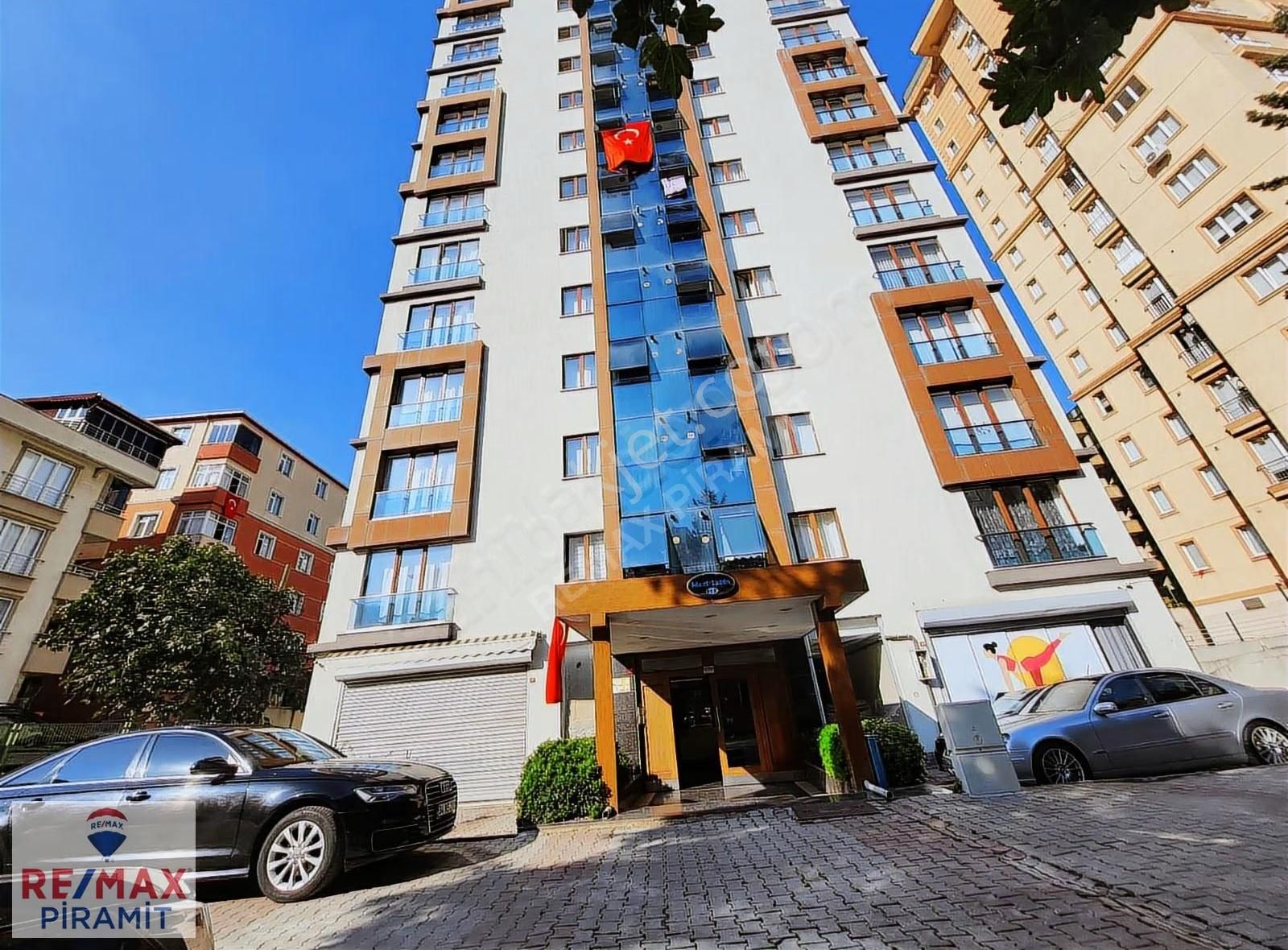 Ümraniye Krizantem Sokakta Resepsiyonlu Sitede Fırsat Daire - Görsel 13