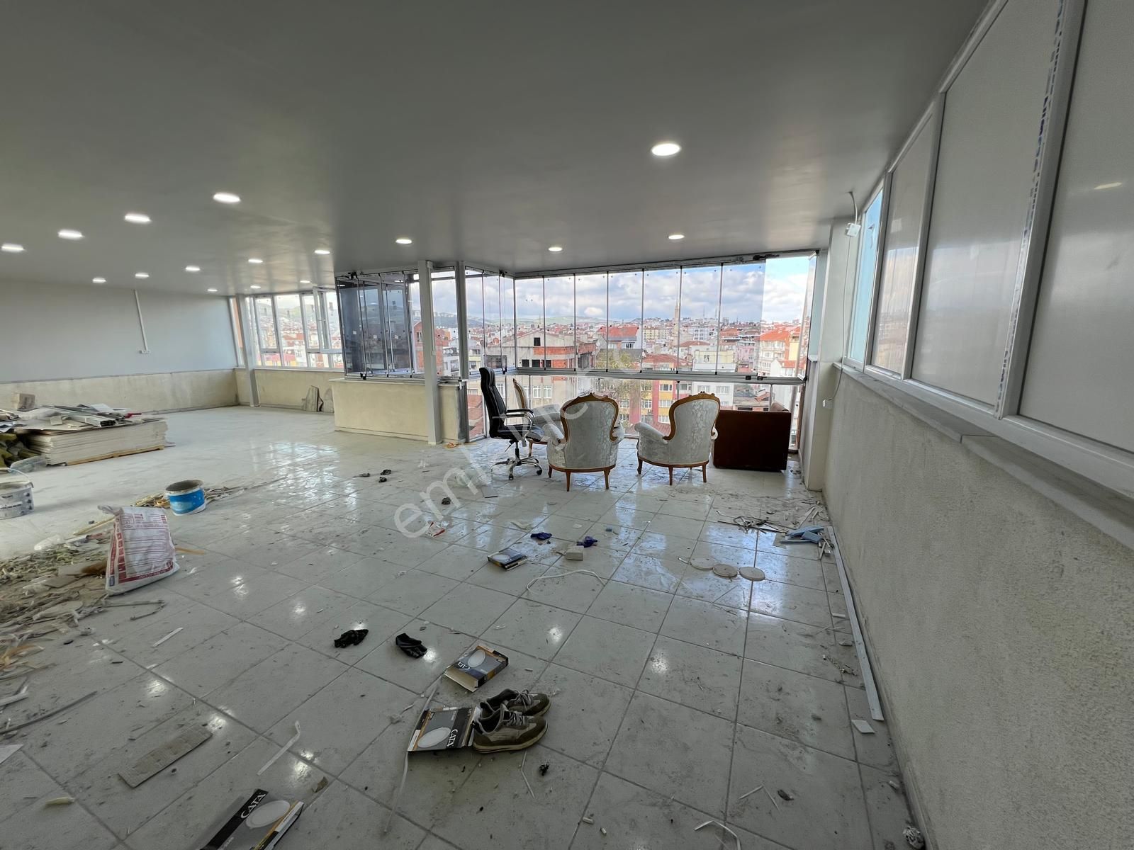 Kiralık 180 M2 Kapalı Teras Kat İş Yeri Çarşı Ve Ttm Yakını - Görsel 5