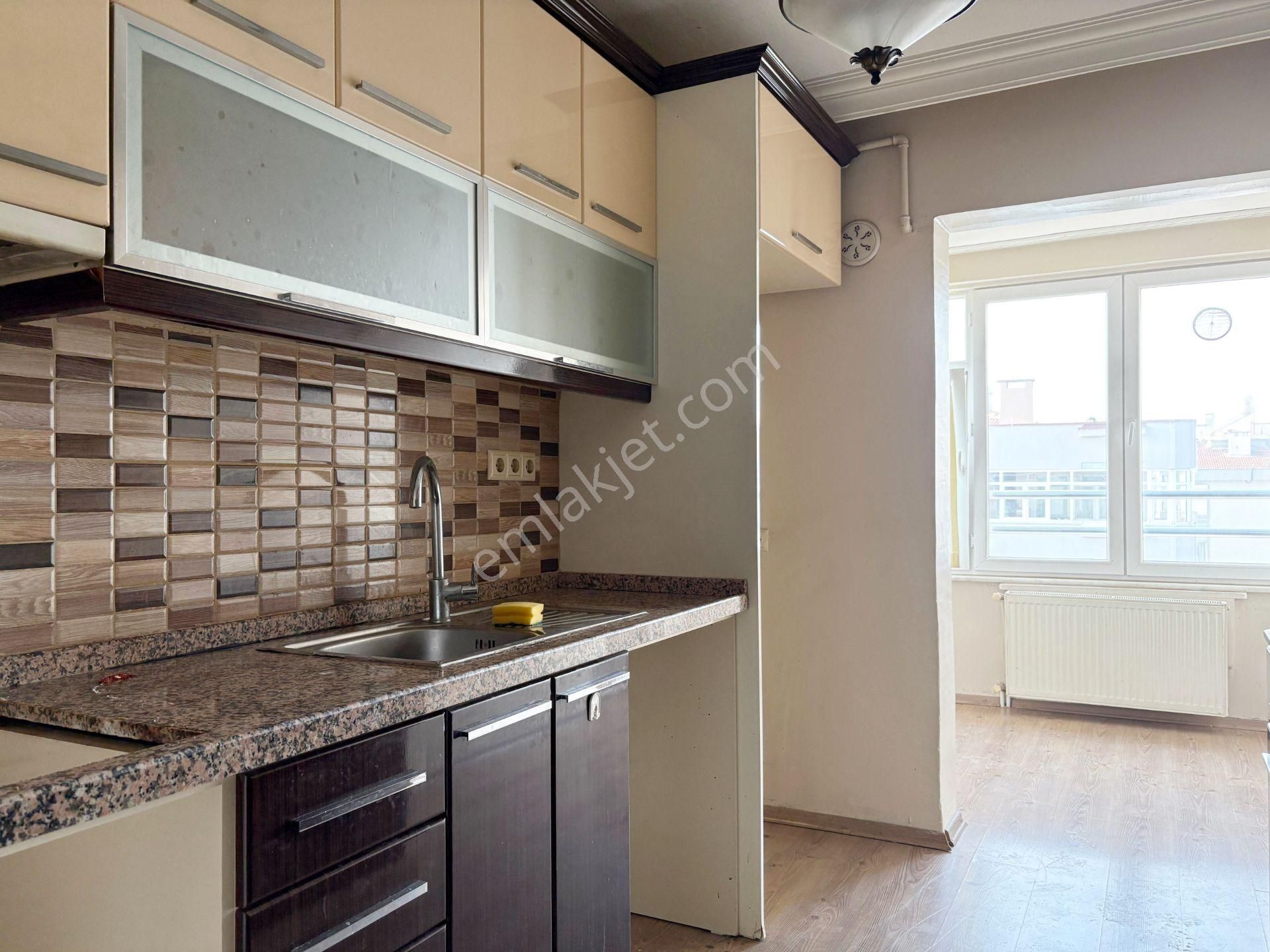 Mudanya Ömerbey De Cadde Üzeri Kiralık Dubleks 5+1 Daire - Görsel 8
