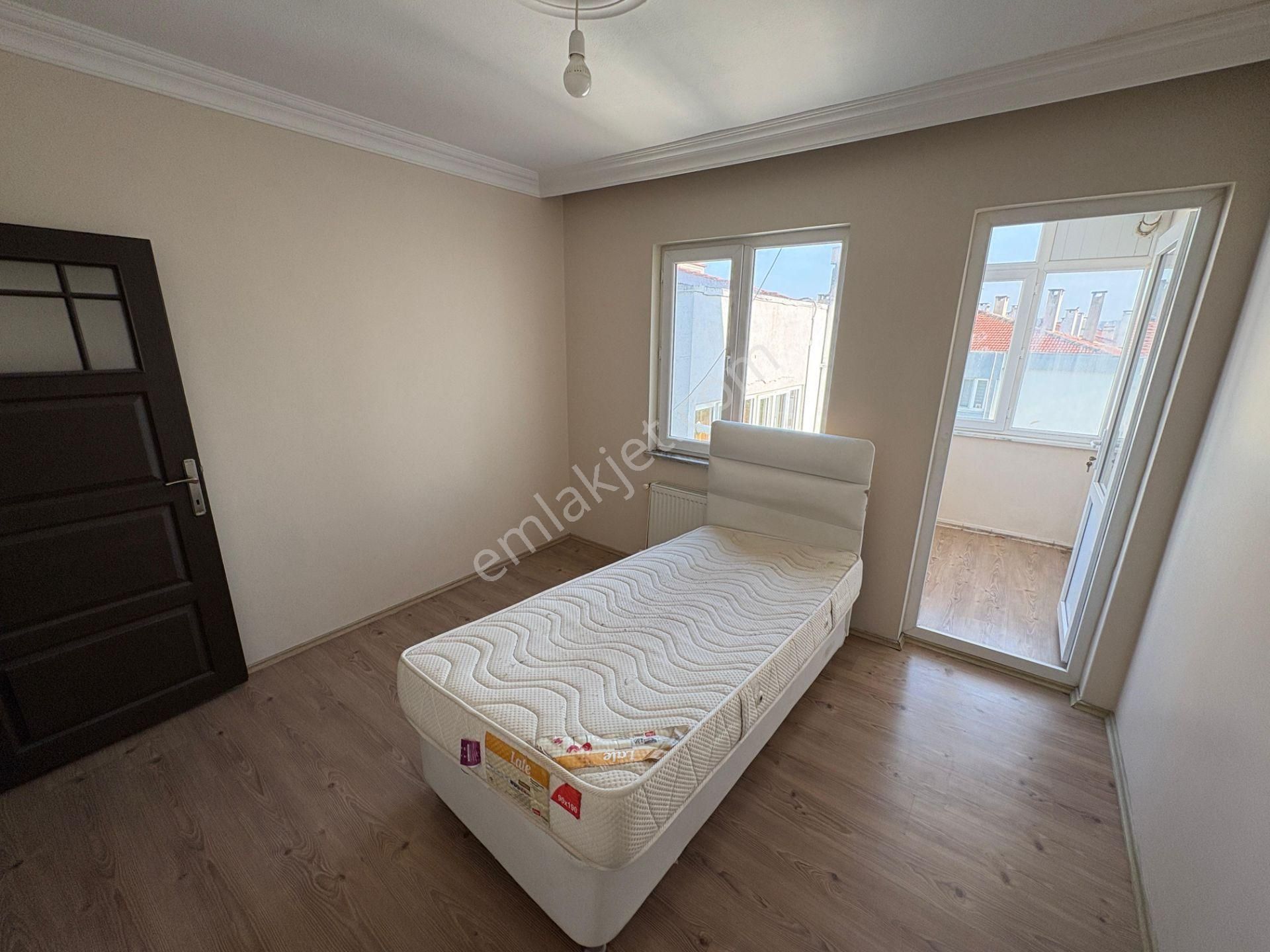 Mudanya Ömerbey De Cadde Üzeri Kiralık Dubleks 5+1 Daire - Görsel 16