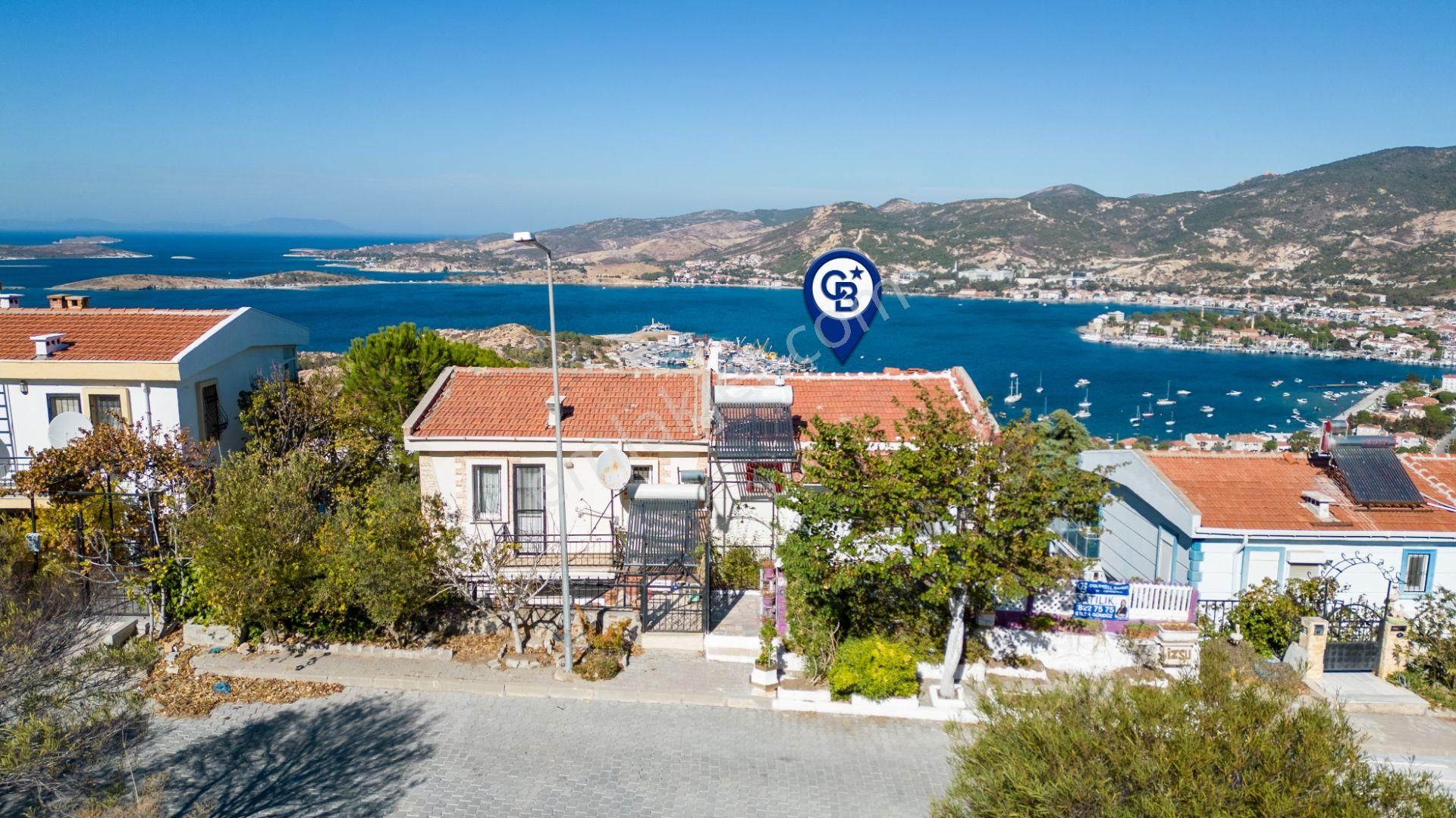 Foça Denizkent Sitesinde Satılık 2+1 Dubleks - Görsel 1