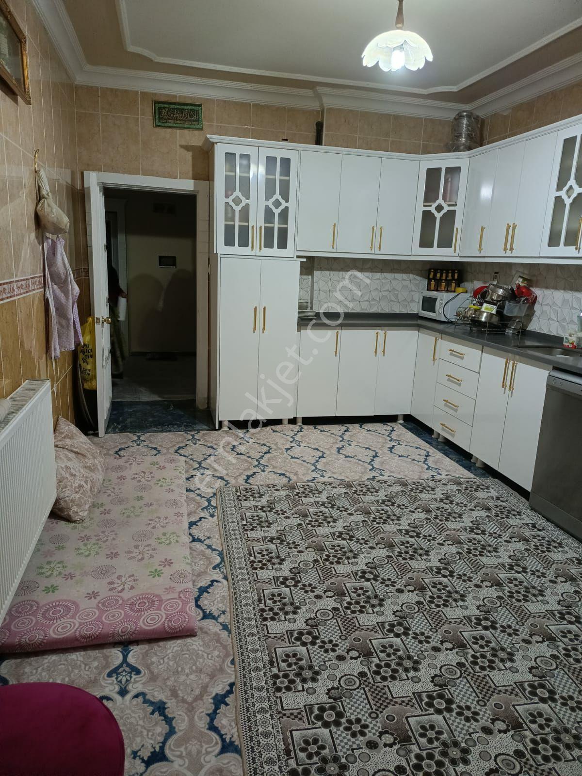 Eryavuz Dan Muhteşem 4+1 Odalı,yalıtımlı,260 Metre,3 Balkonlu,asansörlü,ful,takasa Açık - Görsel 17