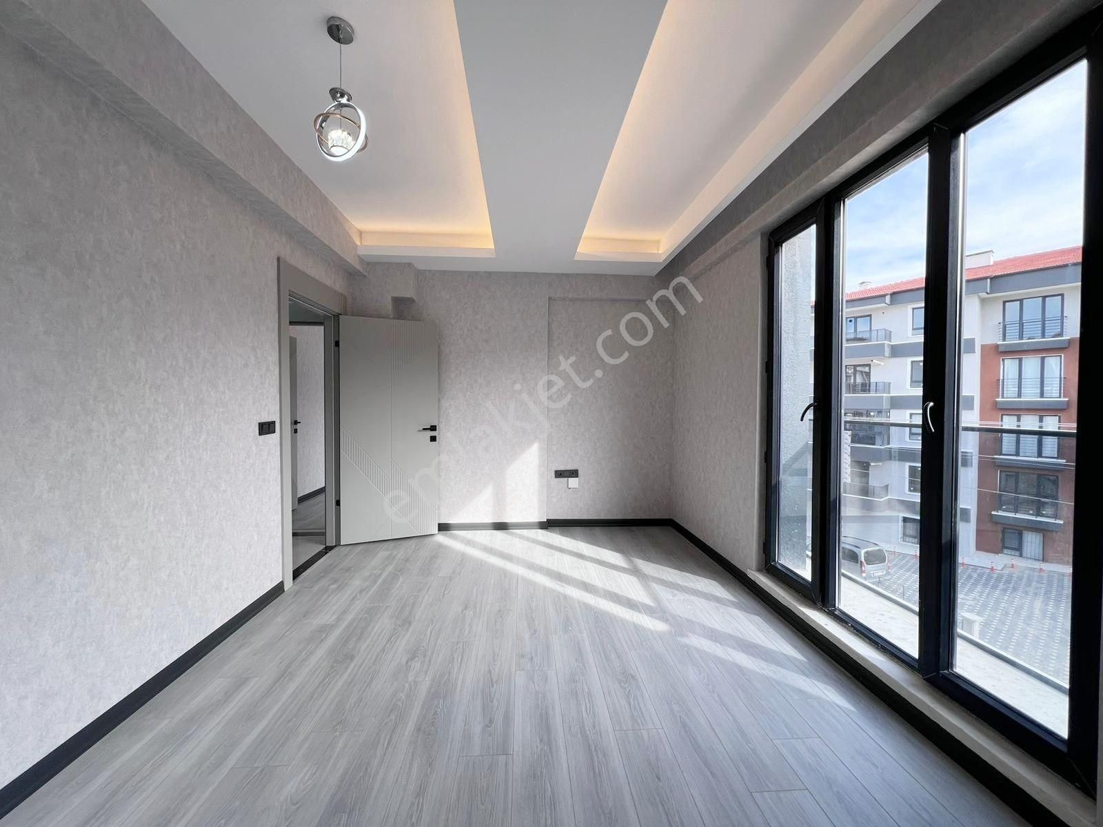 Öz.maşallah.dan Hisar Mah Çift Banyolu Cadde Yakını Lüks 3+1 - Görsel 32
