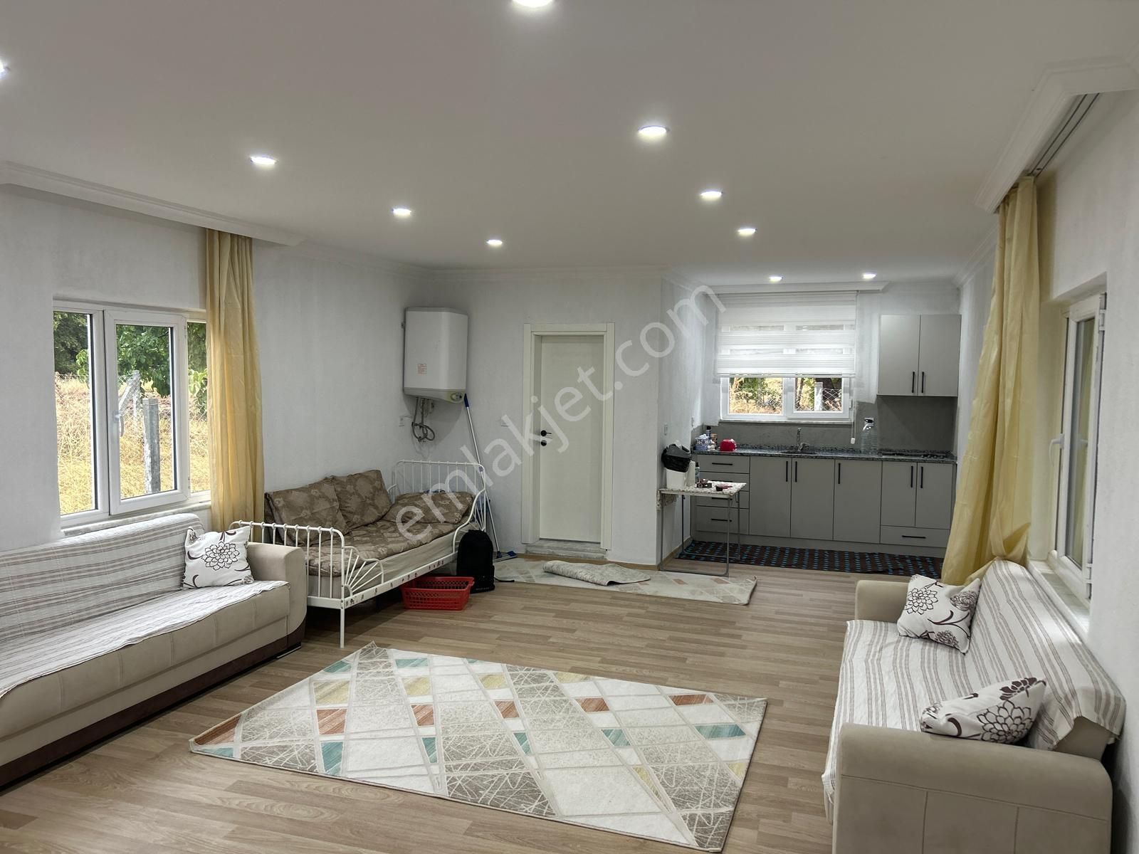 Kaan Emlak Selçukbey Şubesinde Tavas Karahisar Mevkinde Satılık Bahçe Evi - Görsel 3