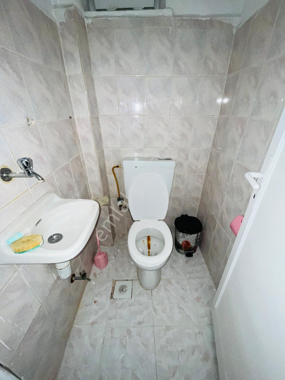 Abidinpaşa'da Okul Sokak Cad. Yakını Giriş Kat Satılık Daire !!! - Görsel 17