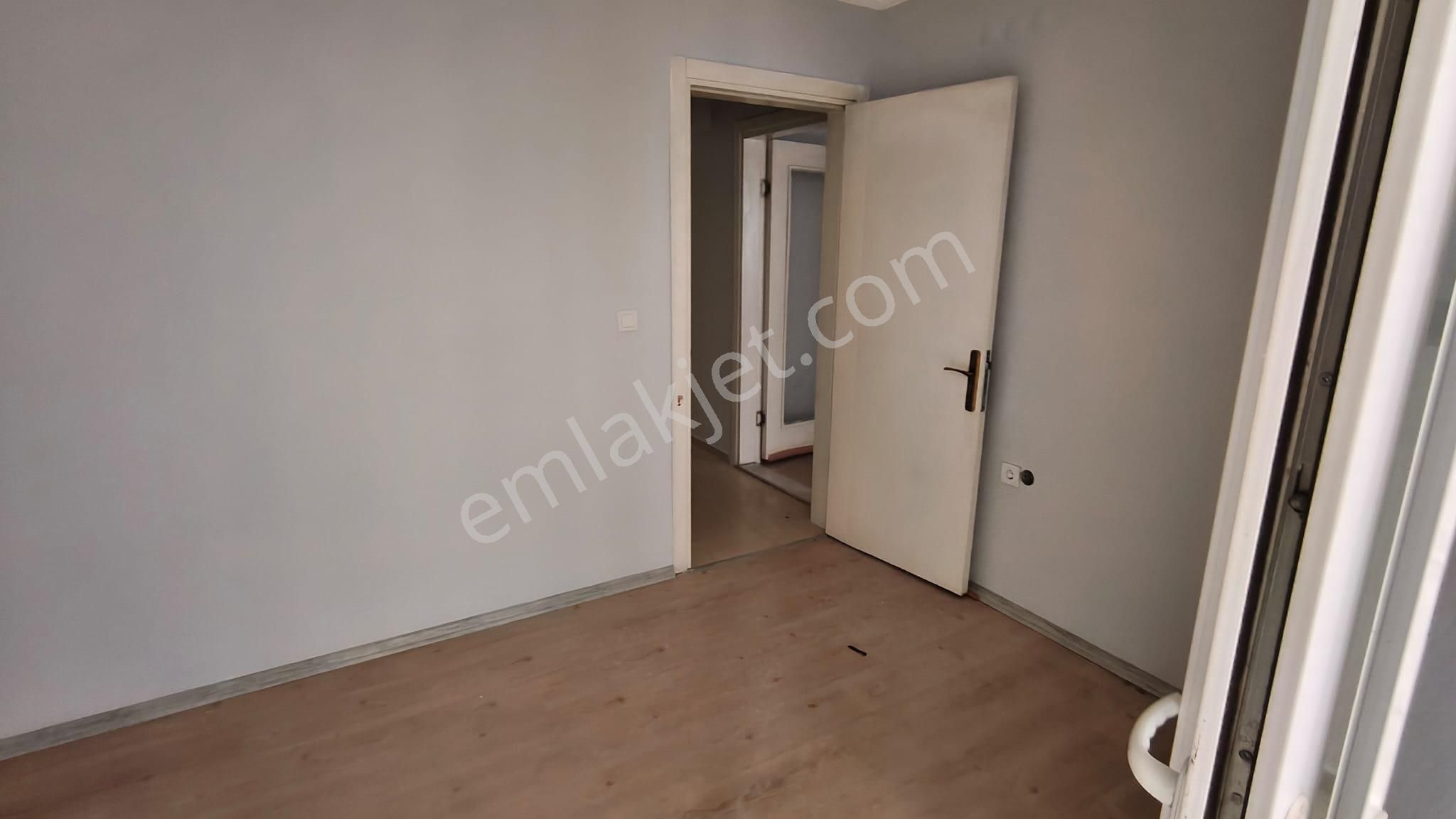 İzmir Torbalı Ayrancılar Merkezde Acill Satılık 3+1 Daire Y.giriş - Görsel 13