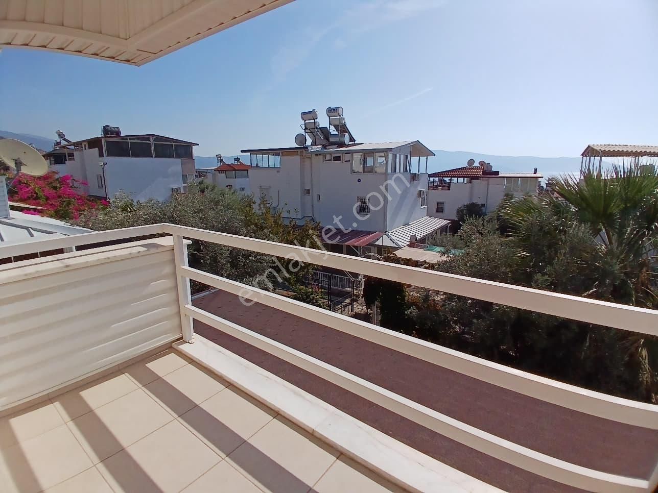 Denize Yürüme Mesafeli Muhteşem Deniz Manzaralı İkiz Villa - Görsel 24