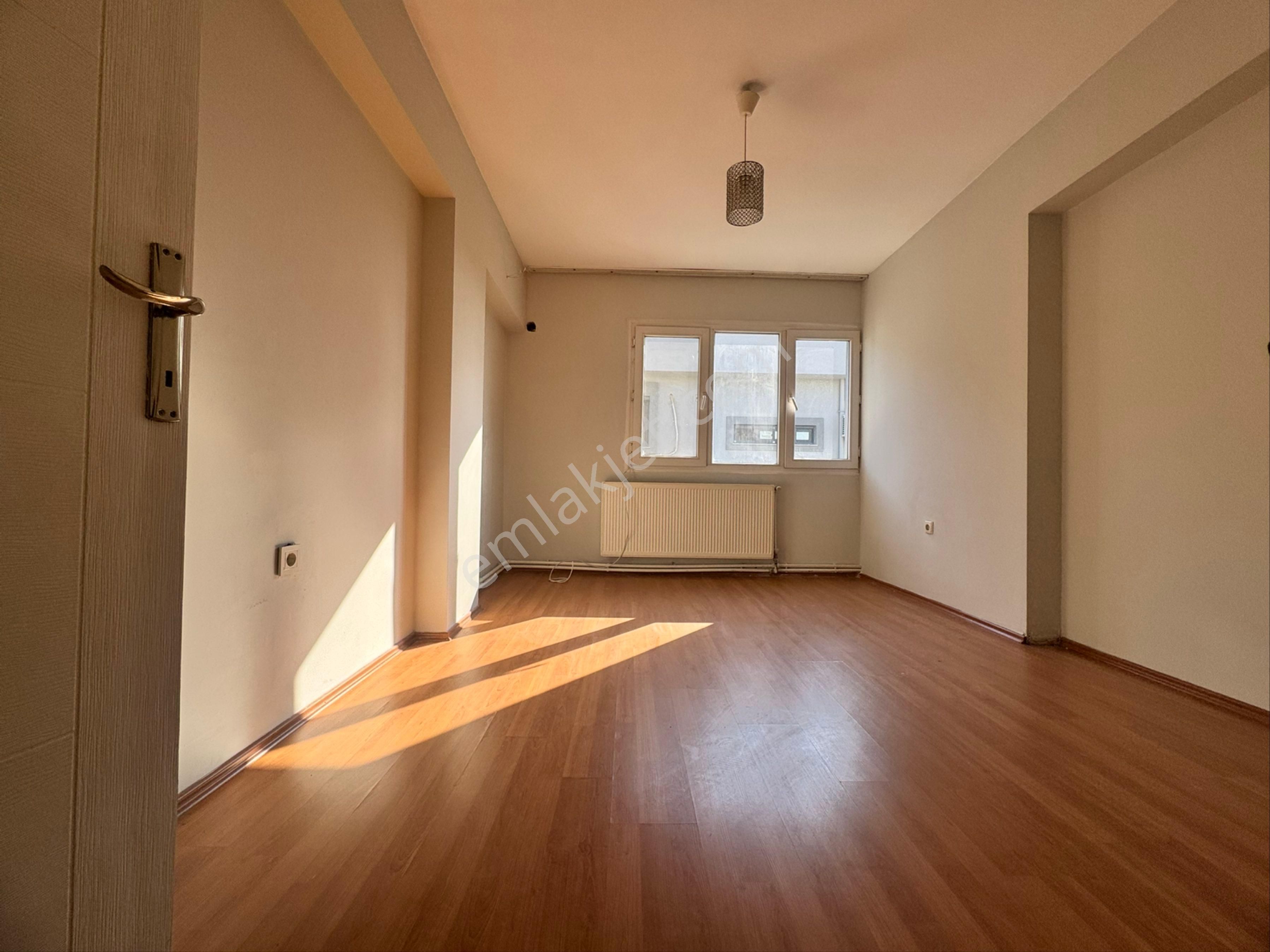 Kılıç Reis Parkı Karşısında İnönü Caddesi Yakını 3+1 Köşe Çift Cephe 135m2 Otoparklı Satılık Daire - Görsel 17