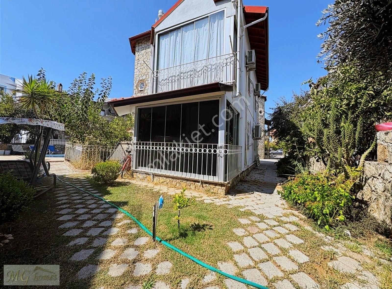 Tatil Cenneti Çalış'a Yürüme Mesafesinde Havuzlu Tripleks - Görsel 11