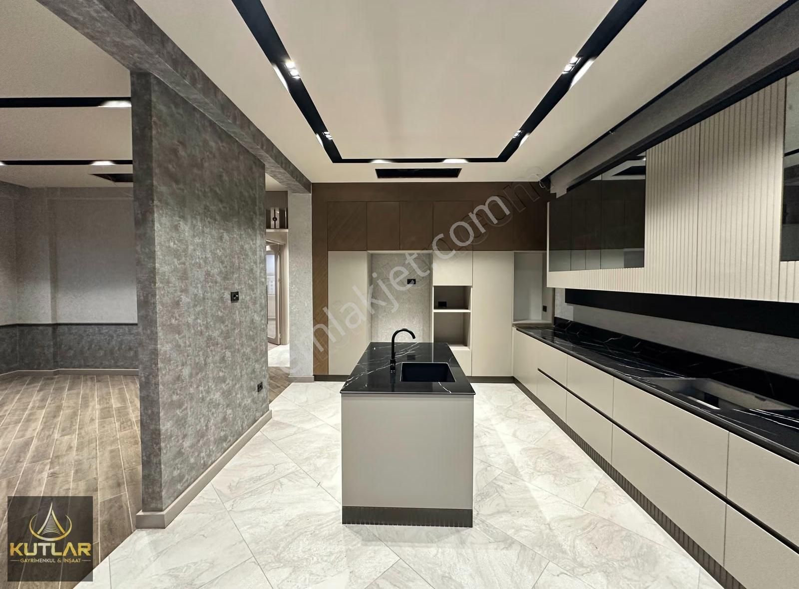 Kutlar'dan Metro Market Civarı Satılık Ultra Lüks 4+1 Daire. - Görsel 2