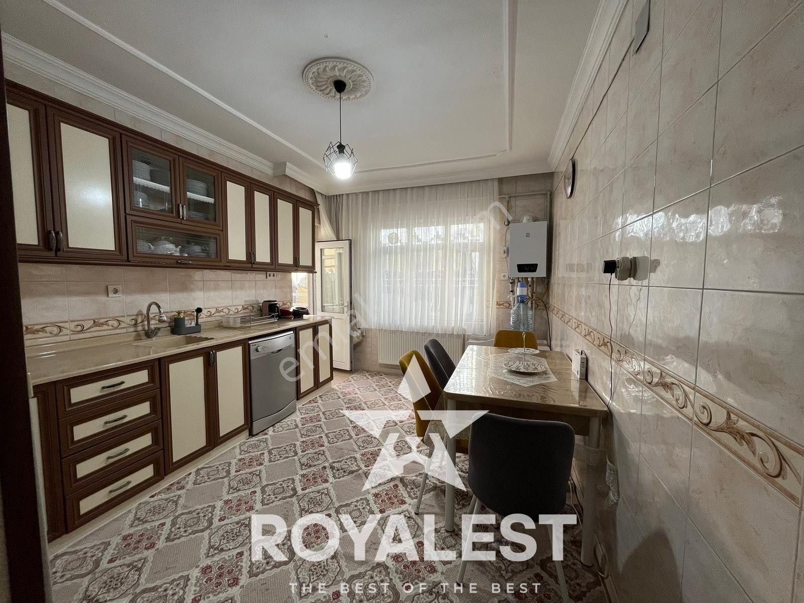 Royalest'ten Köşe Başı 3 Katlı Dükkanlı Fırsat Müstakil Bina - Görsel 6