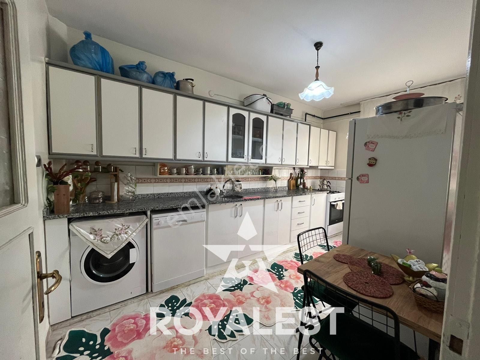 Royalest'ten Köşe Başı 3 Katlı Dükkanlı Fırsat Müstakil Bina - Görsel 13