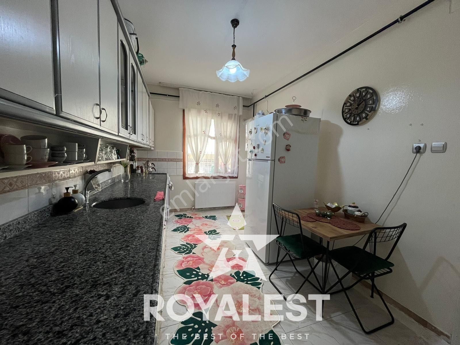 Royalest'ten Köşe Başı 3 Katlı Dükkanlı Fırsat Müstakil Bina - Görsel 12