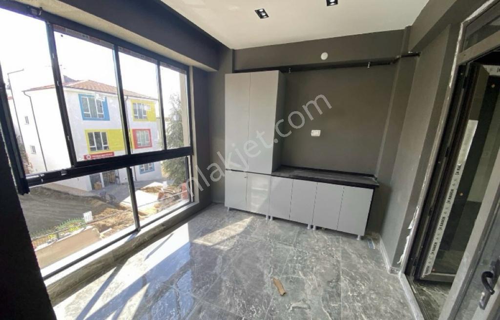 Çamlıca Mahallesinde 3+1 Giyinme Odalı Satılık Daire - Görsel 8
