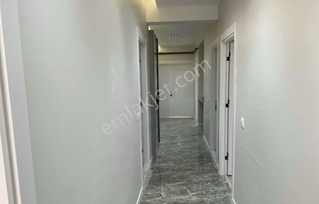 Çamlıca Mahallesinde 3+1 Giyinme Odalı Satılık Daire - Görsel 21