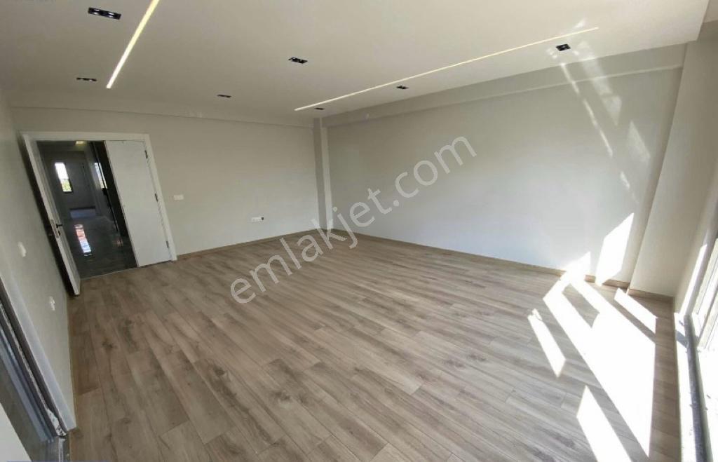 Çamlıca Mahallesinde 3+1 Giyinme Odalı Satılık Daire - Görsel 11