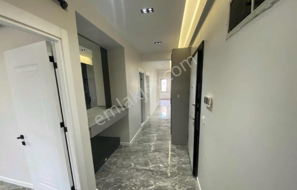 Çamlıca Mahallesinde 3+1 Giyinme Odalı Satılık Daire - Görsel 23