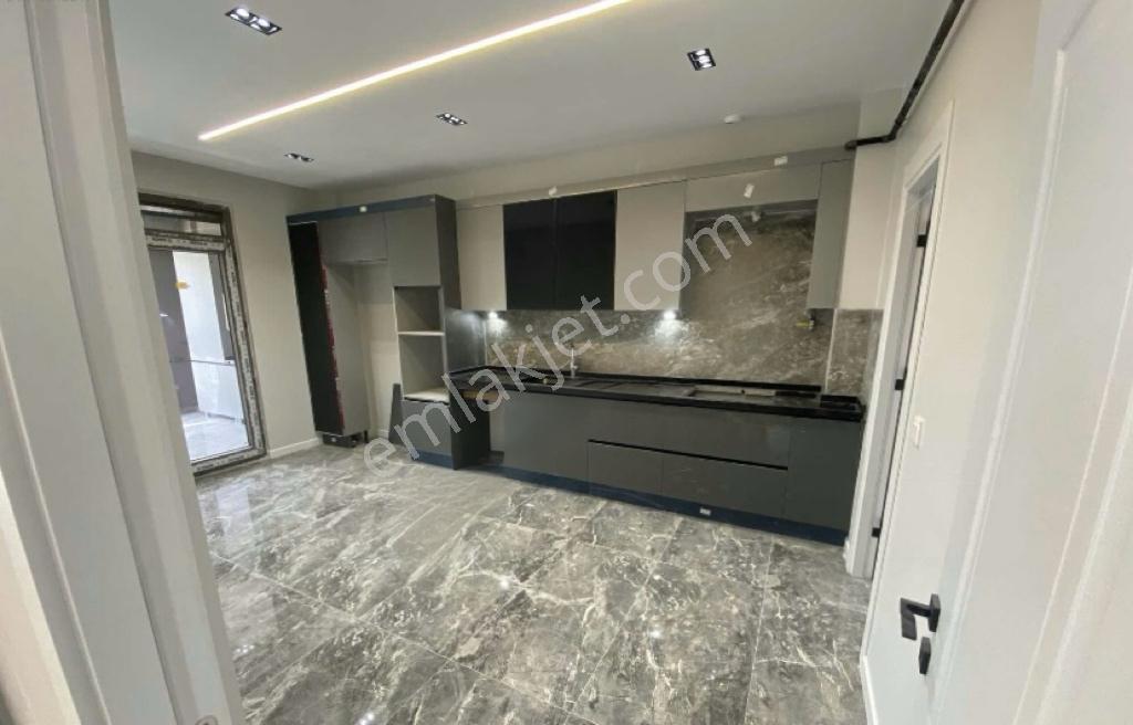 Çamlıca Mahallesinde 3+1 Giyinme Odalı Satılık Daire - Görsel 4