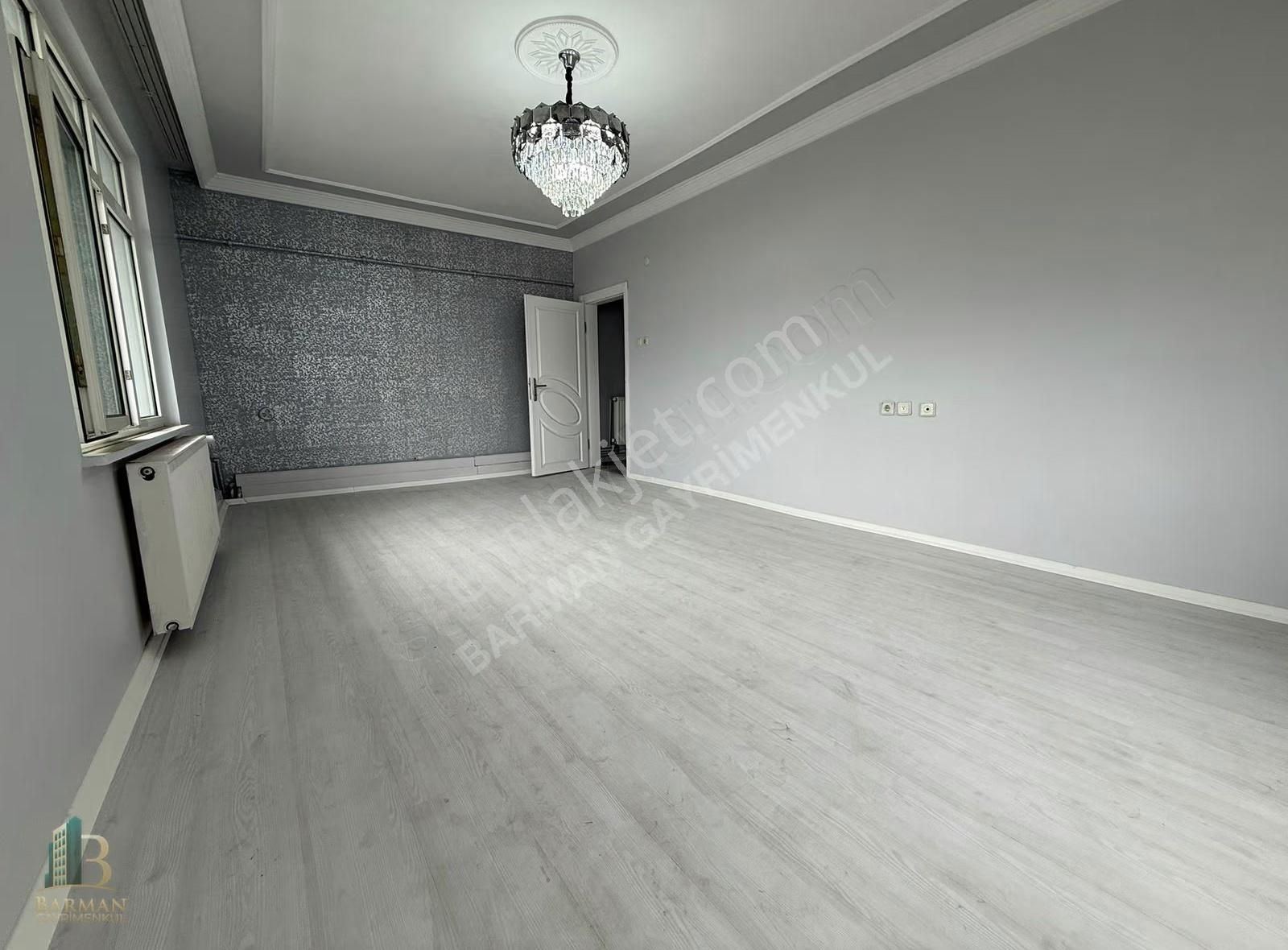 Sultangazi'de Mükemmel Konumda 120 M² 2+1 !!!fırsat Fiyat!!! - Görsel 2