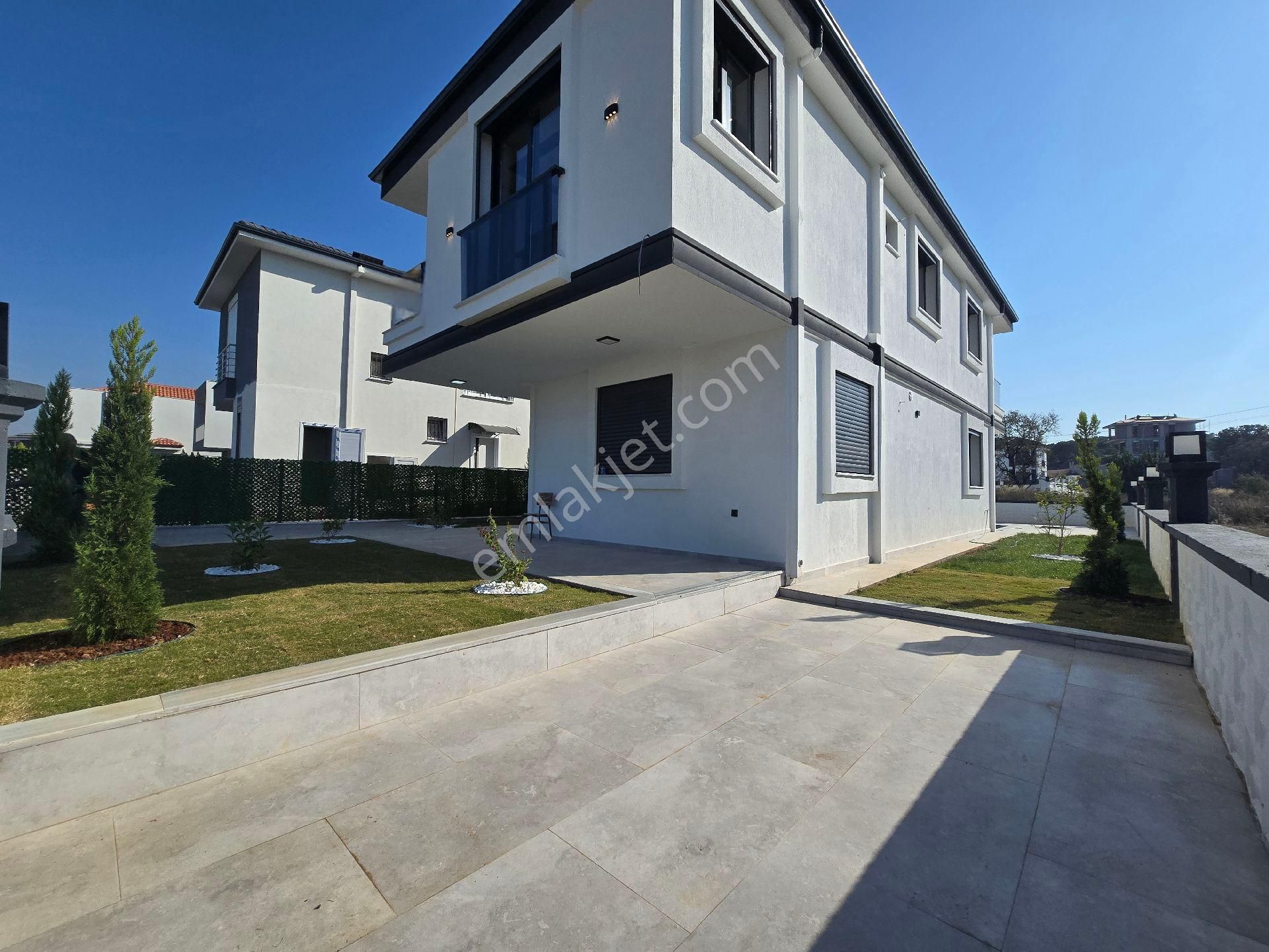 Didim De Denize Yakın Tam Müstakil Otoparklı Havuzlu İskanlı 4+1 Lüks Villa - Görsel 3