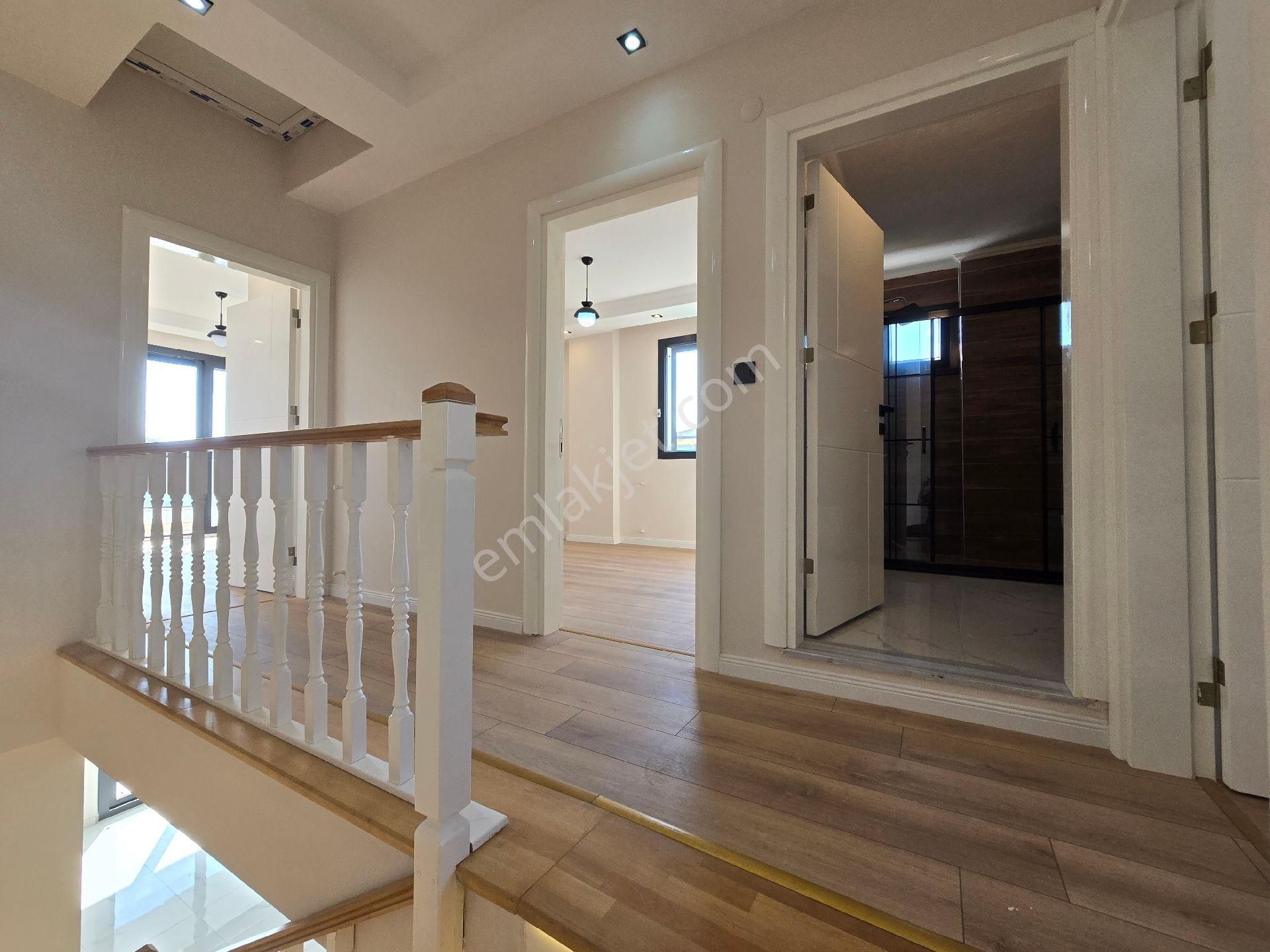 Didim De Denize Yakın Tam Müstakil Otoparklı Havuzlu İskanlı 4+1 Lüks Villa - Görsel 11