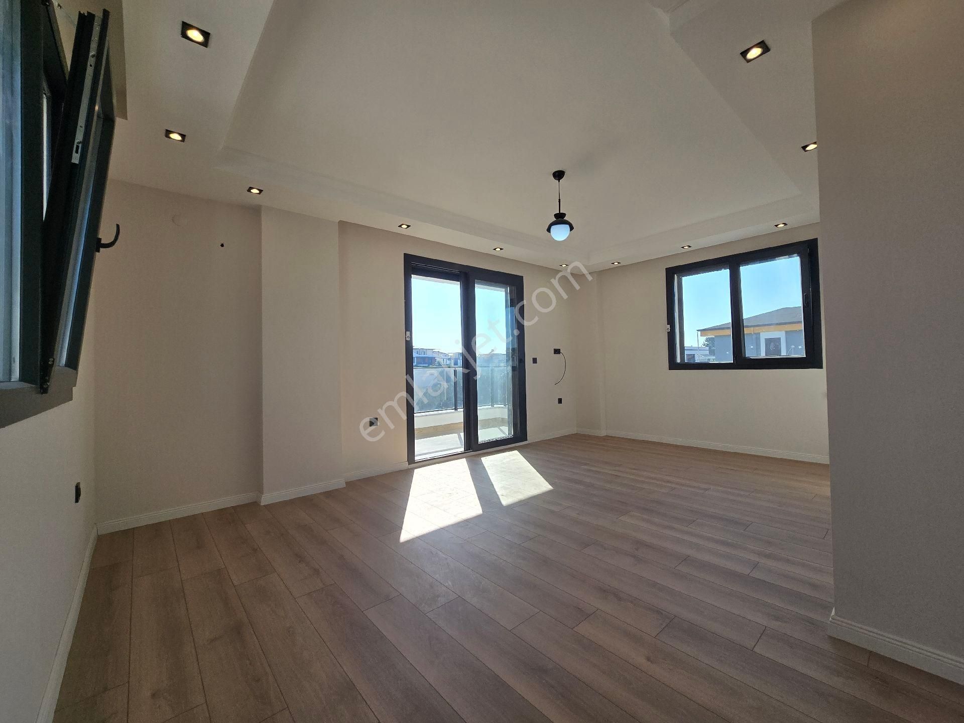 Didim De Denize Yakın Tam Müstakil Otoparklı Havuzlu İskanlı 4+1 Lüks Villa - Görsel 17