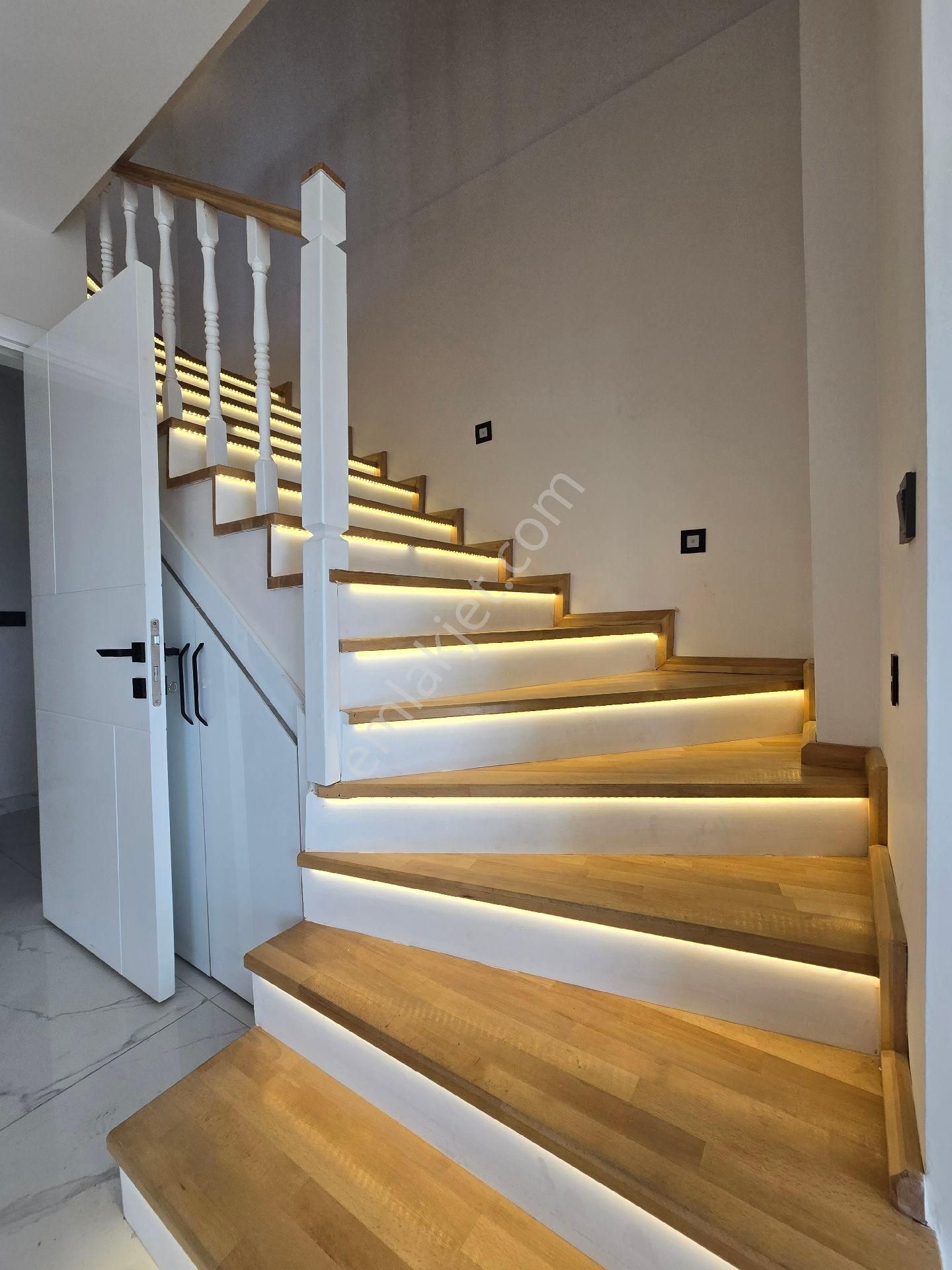 Didim De Denize Yakın Tam Müstakil Otoparklı Havuzlu İskanlı 4+1 Lüks Villa - Görsel 10