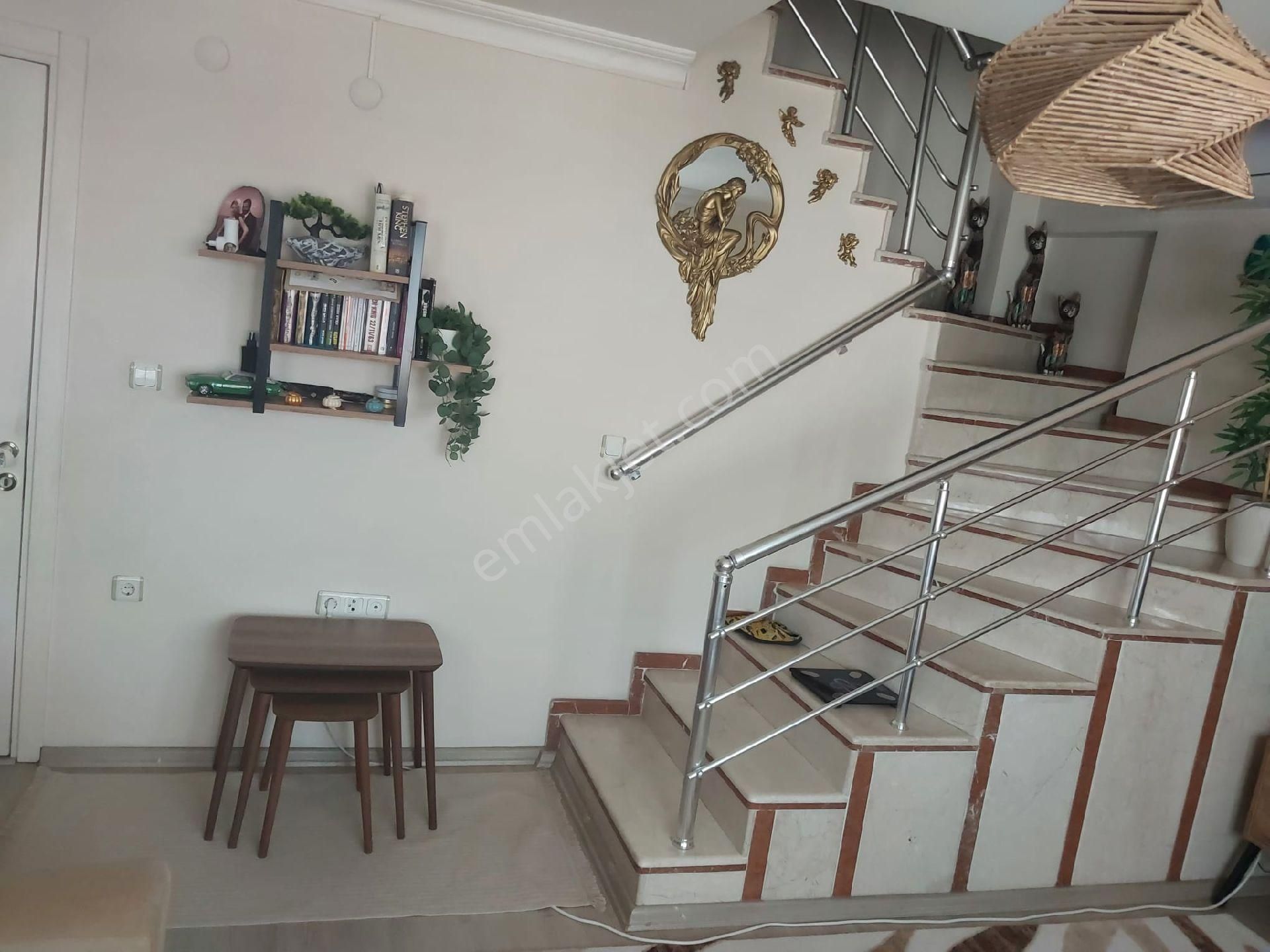 Gazipaşa Mahallesinde Ful Deniz Manzaralı 130 M2 3+1 Dubleks - Görsel 20