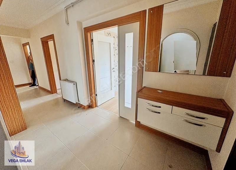 Vega Emlaktan Netiz Gross Ve Cemre Parkı Yanı Uygun Site Dairesi - Görsel 11