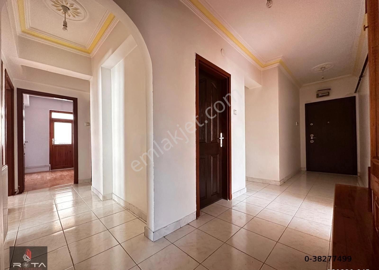 Rota'dan Çarşamba Pazarı İçi 2.kat Bağımsız Salon 3+1 Ön Cephe ! - Görsel 24