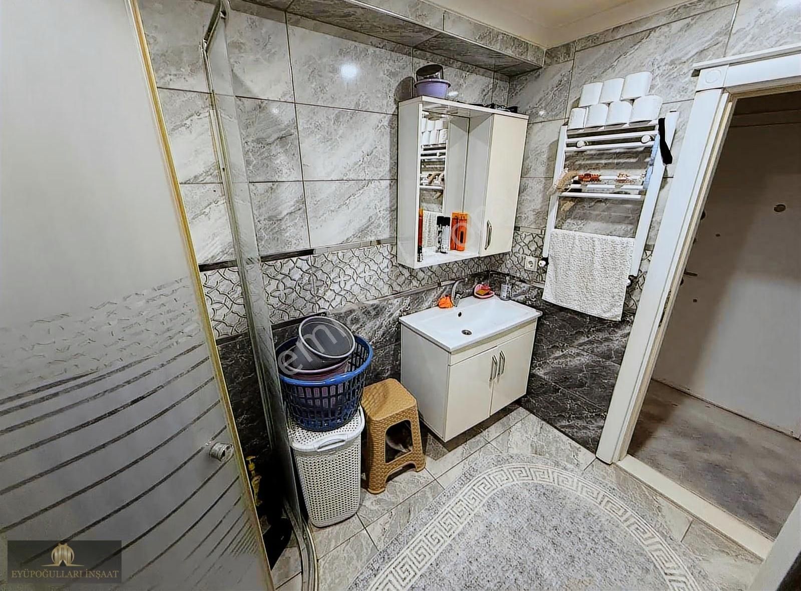 Bayrampaşa Merkezinde Temiz Ferah Satılık Daire - Görsel 4