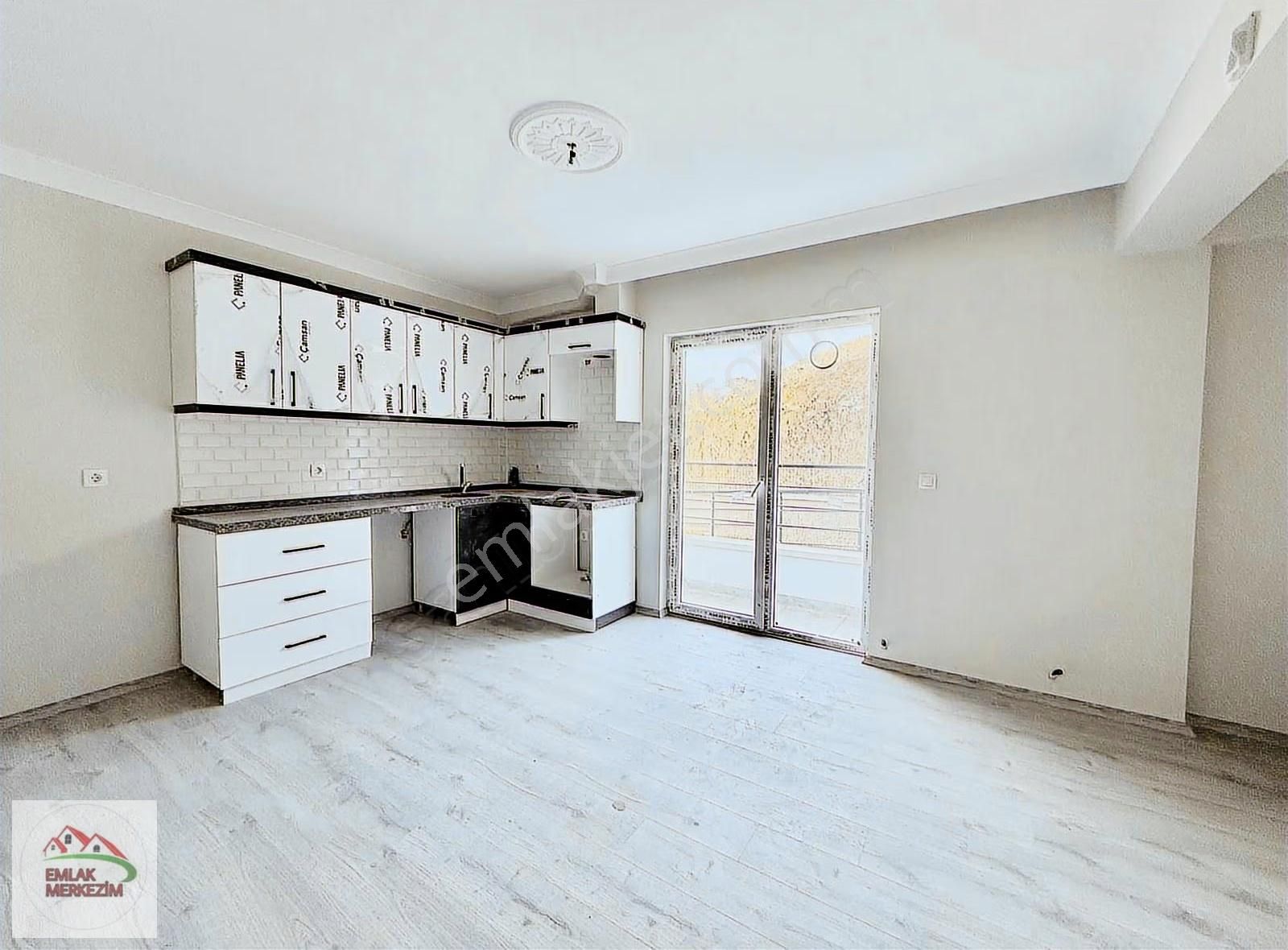 Emlak Merkezim'den Başpınarda Cadde Yakını 2+1 Amerikan Mutfaklı