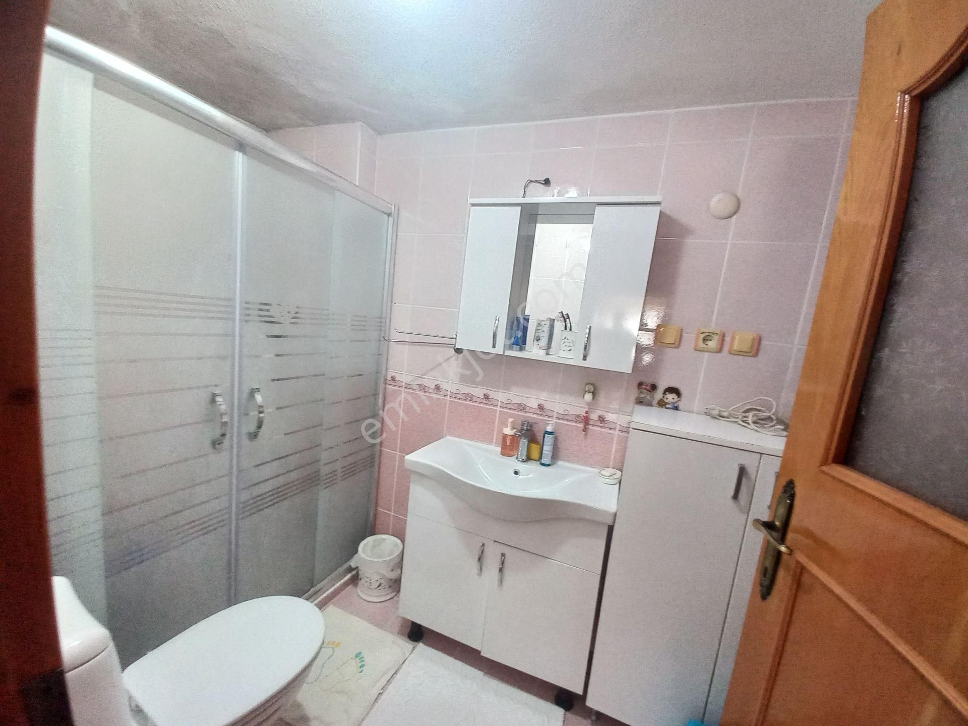 Şeref Emlak Ordu Caddesi Üzerin Asansörlü 3+1 Daire 7.750.000 Tl - Görsel 12