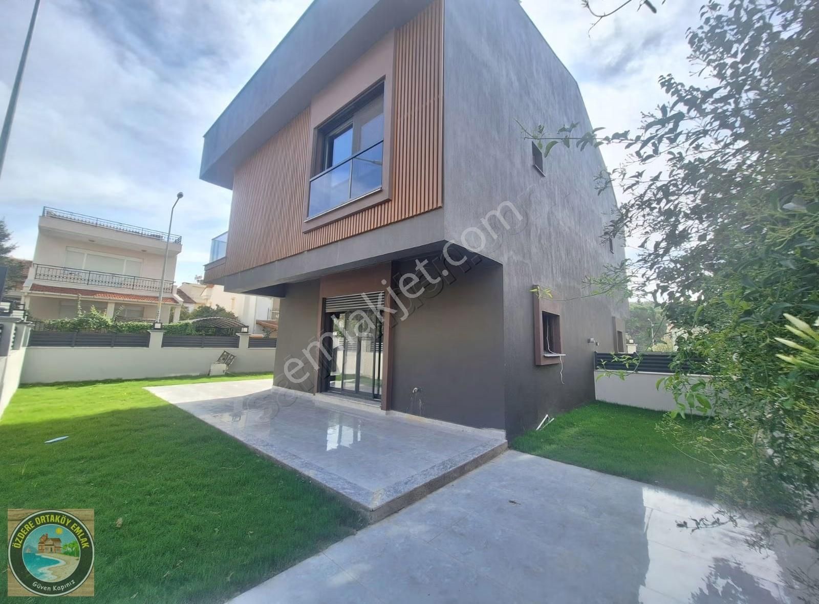 Özderede Satılık Süper Yazlık Kışlık Villa - Görsel 14