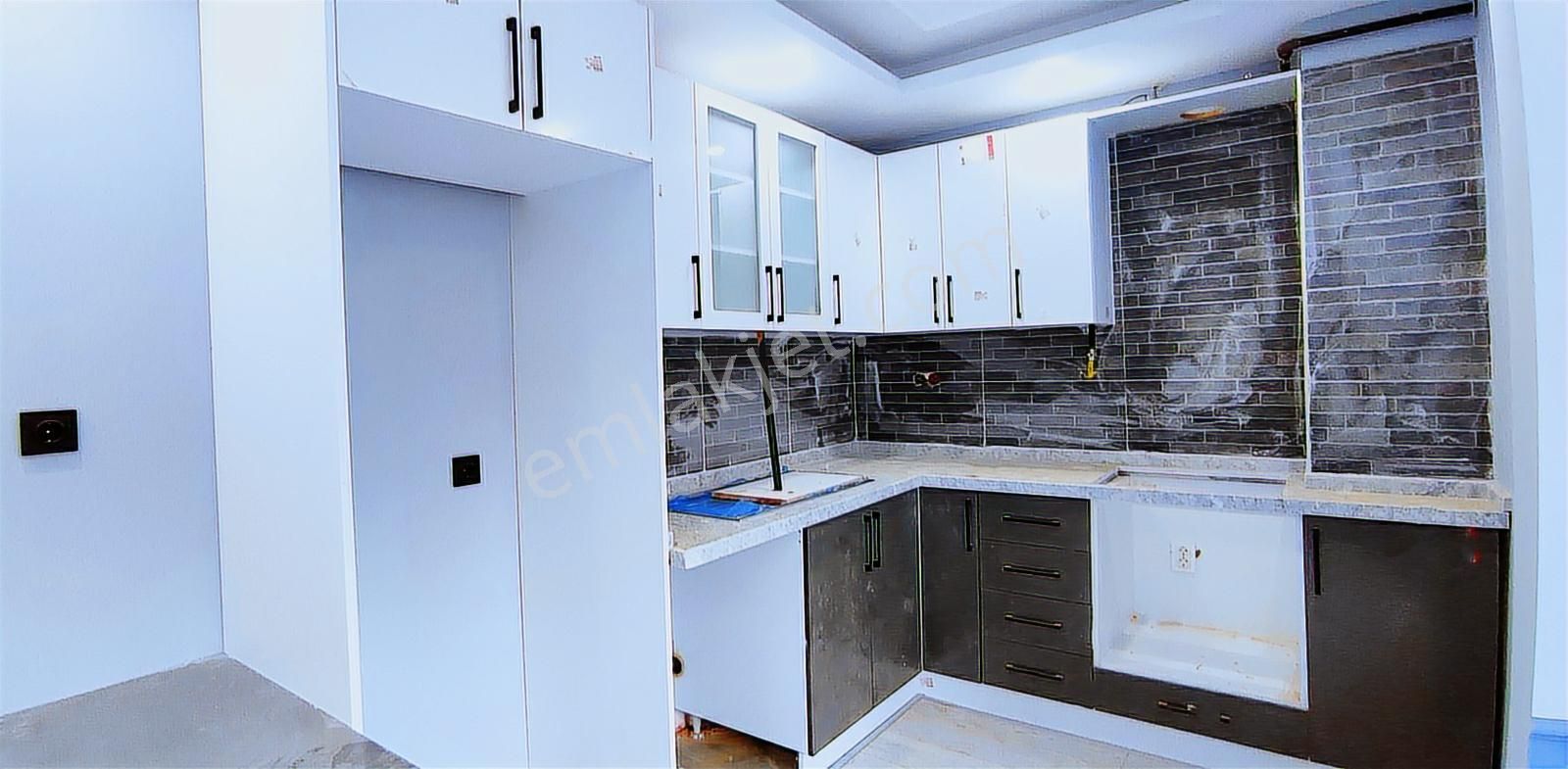 Kurupelit Tramvay Durağına Yürüme Mesafesinde Satılık 1+1 Daire - Görsel 15