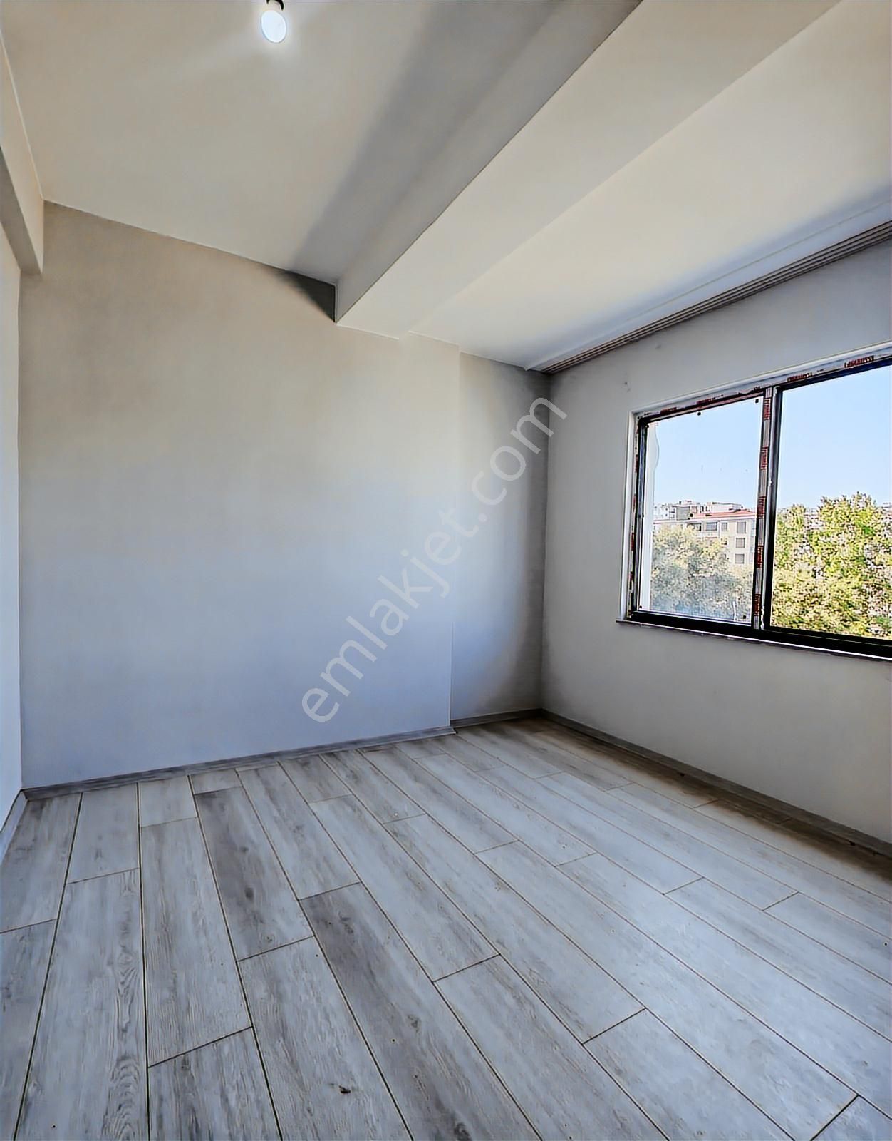 Körfez Abonelikler Alınmış Yerden Isıtmalı Lüx Satılık 1+1 Daire - Görsel 3